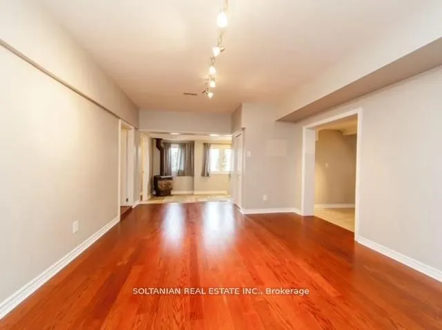 257 Parkwood Avenue