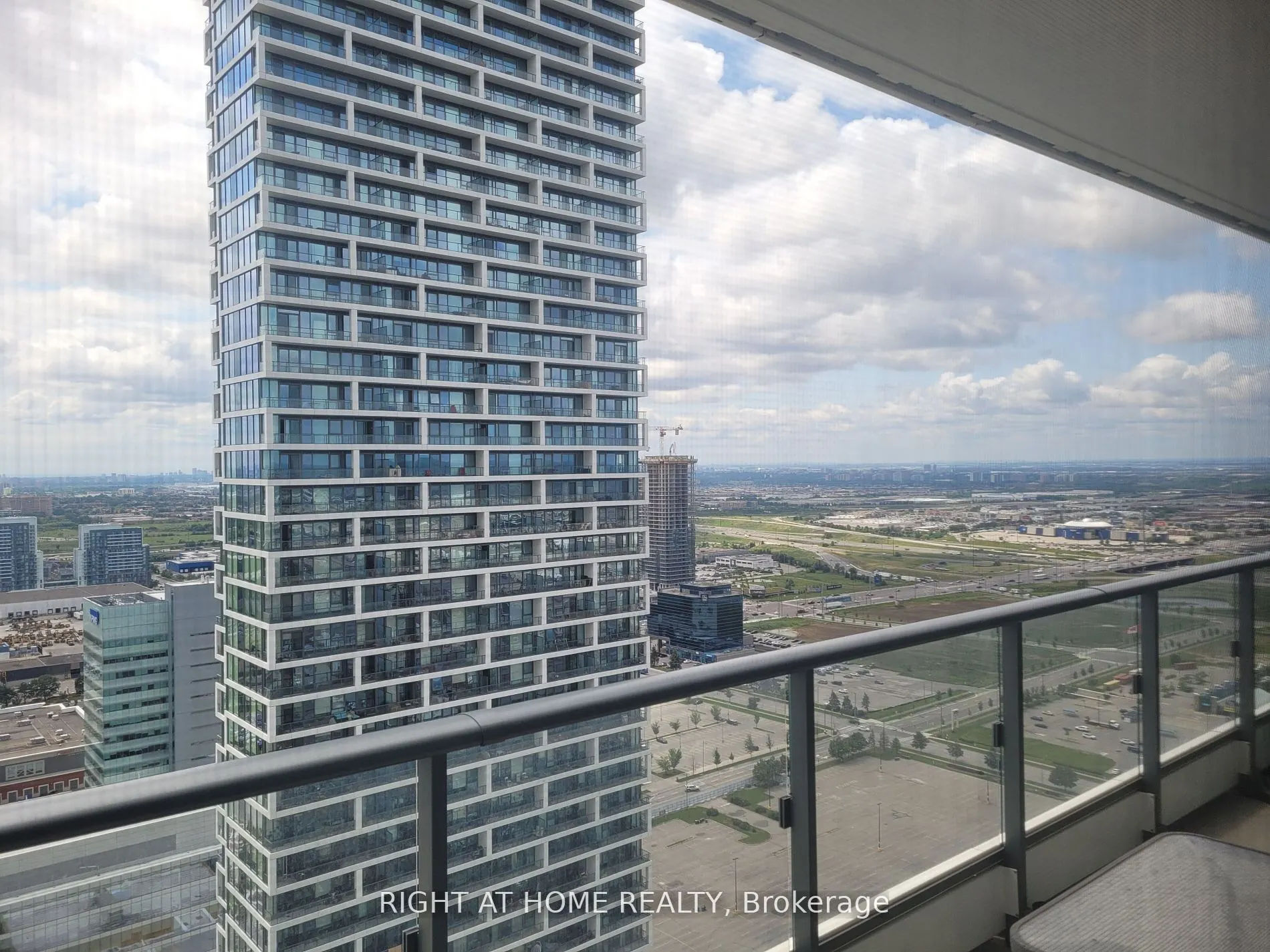 898 Portage Parkway, #3903
