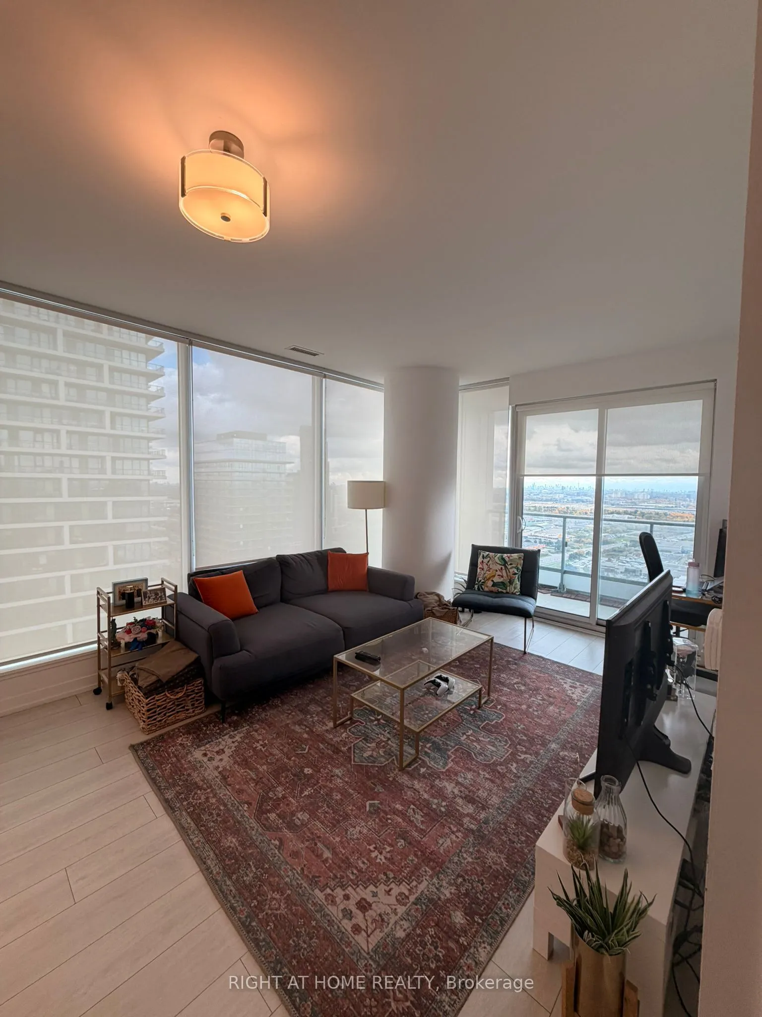 898 Portage Parkway, #3903