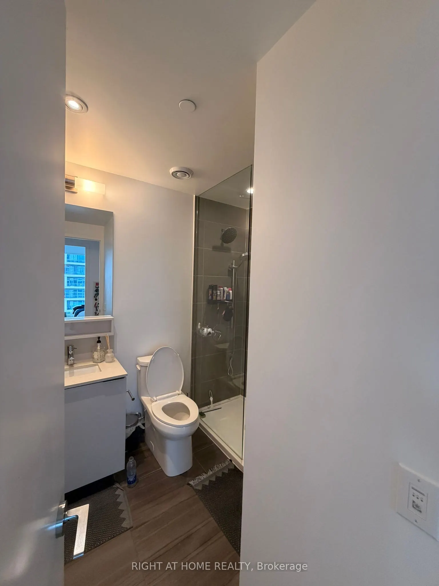 898 Portage Parkway, #3903