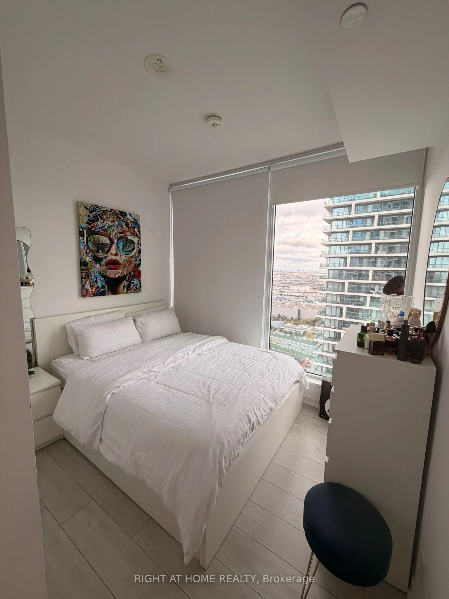 898 Portage Parkway, #3903