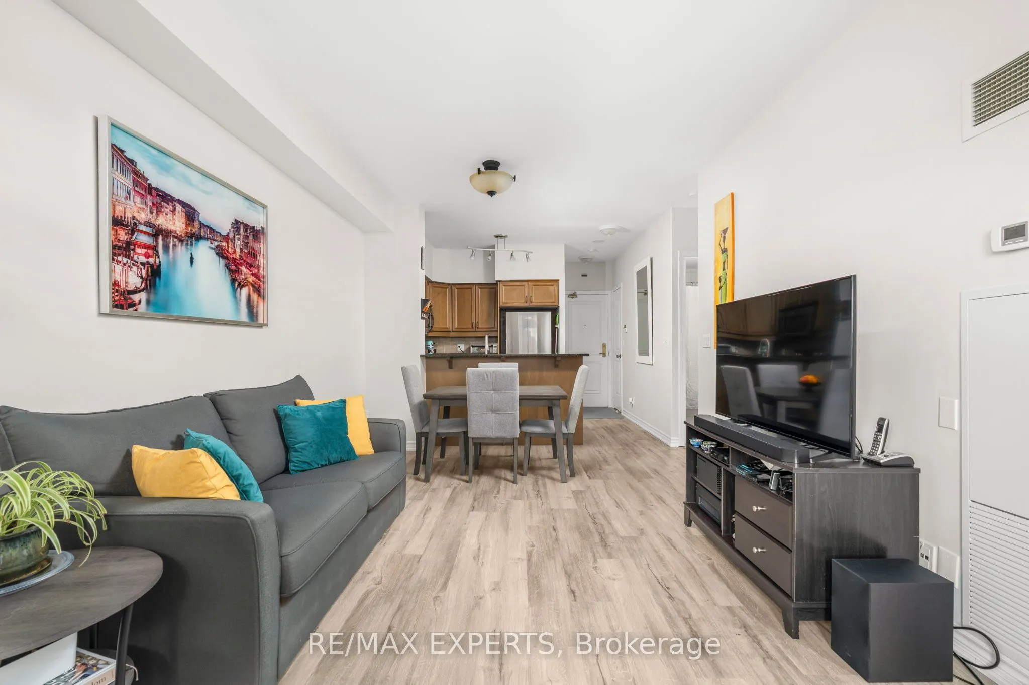 9225 Jane Street, #515