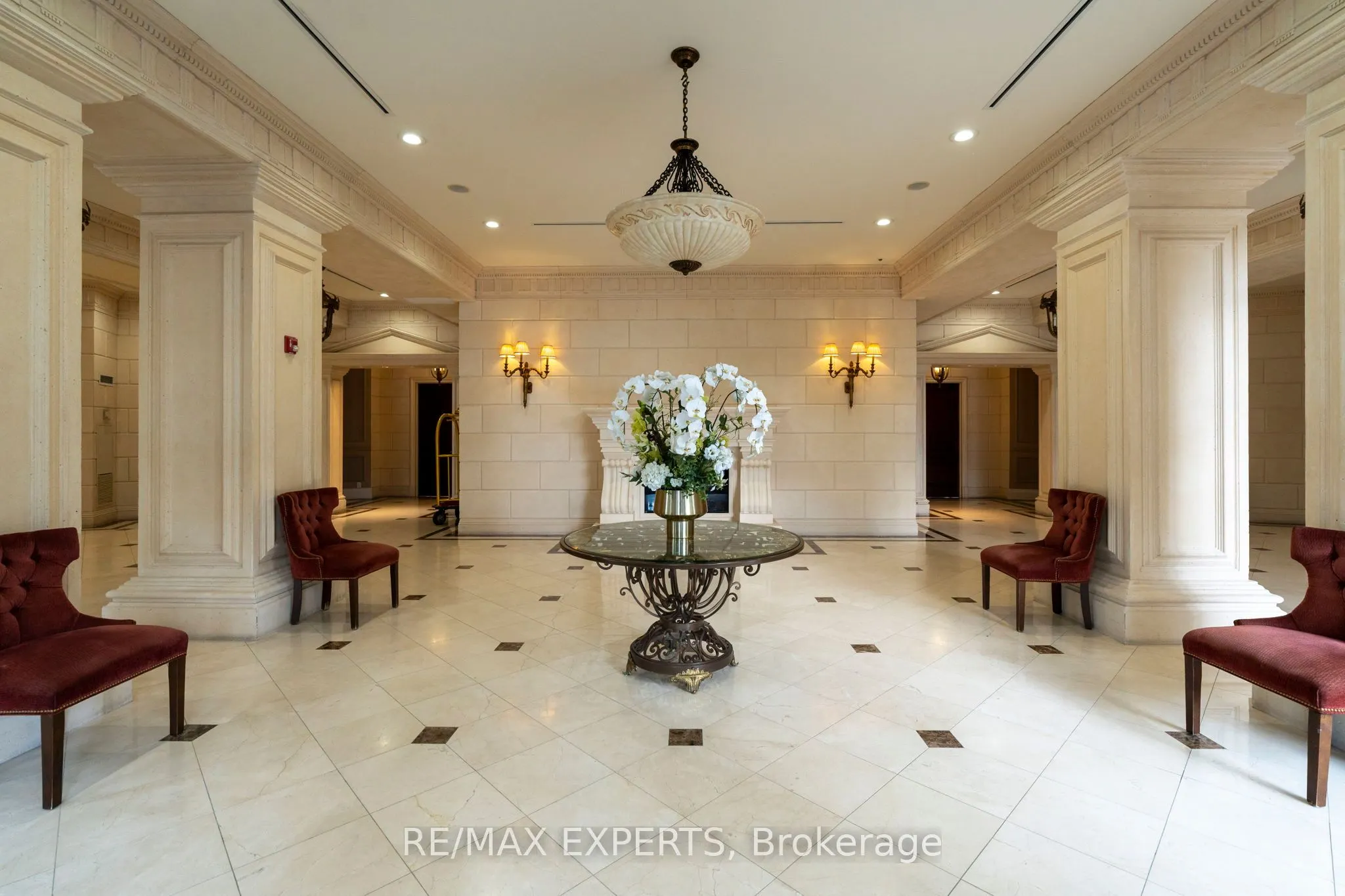 9225 Jane Street, #515