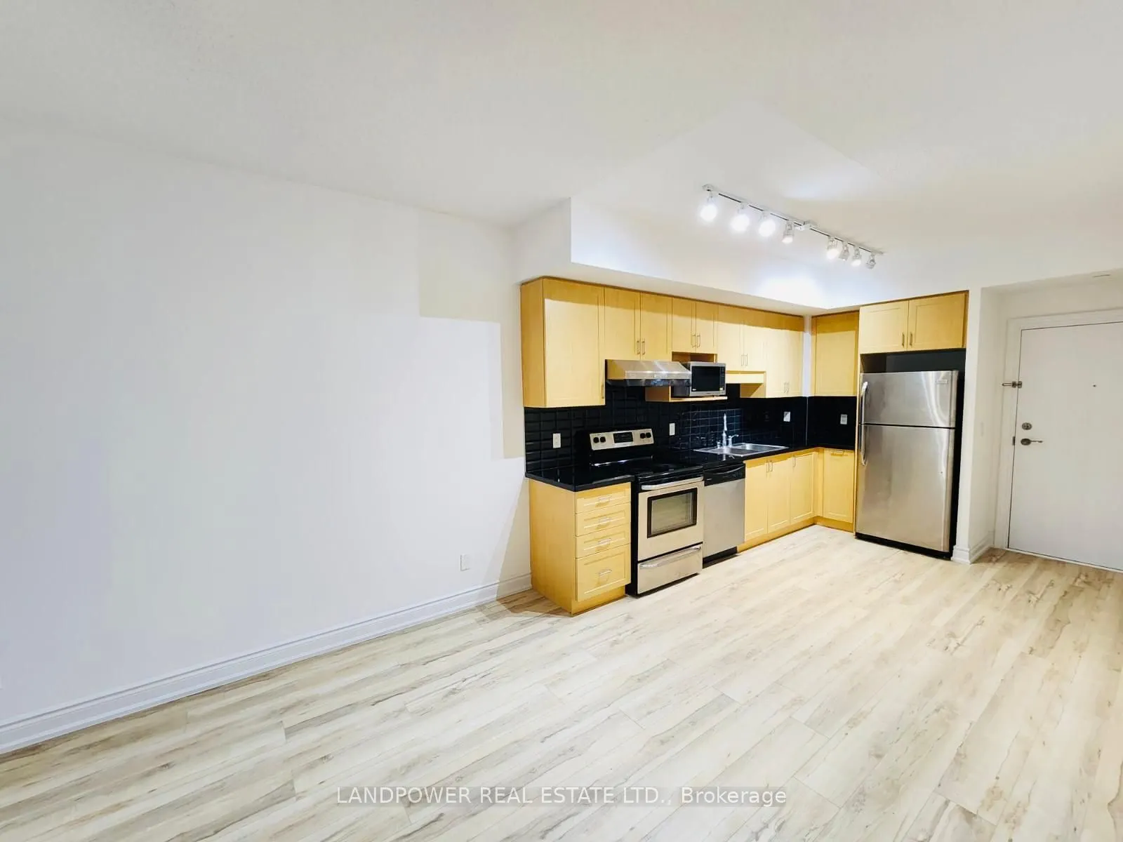 89 South Town Centre Boulevard, #801