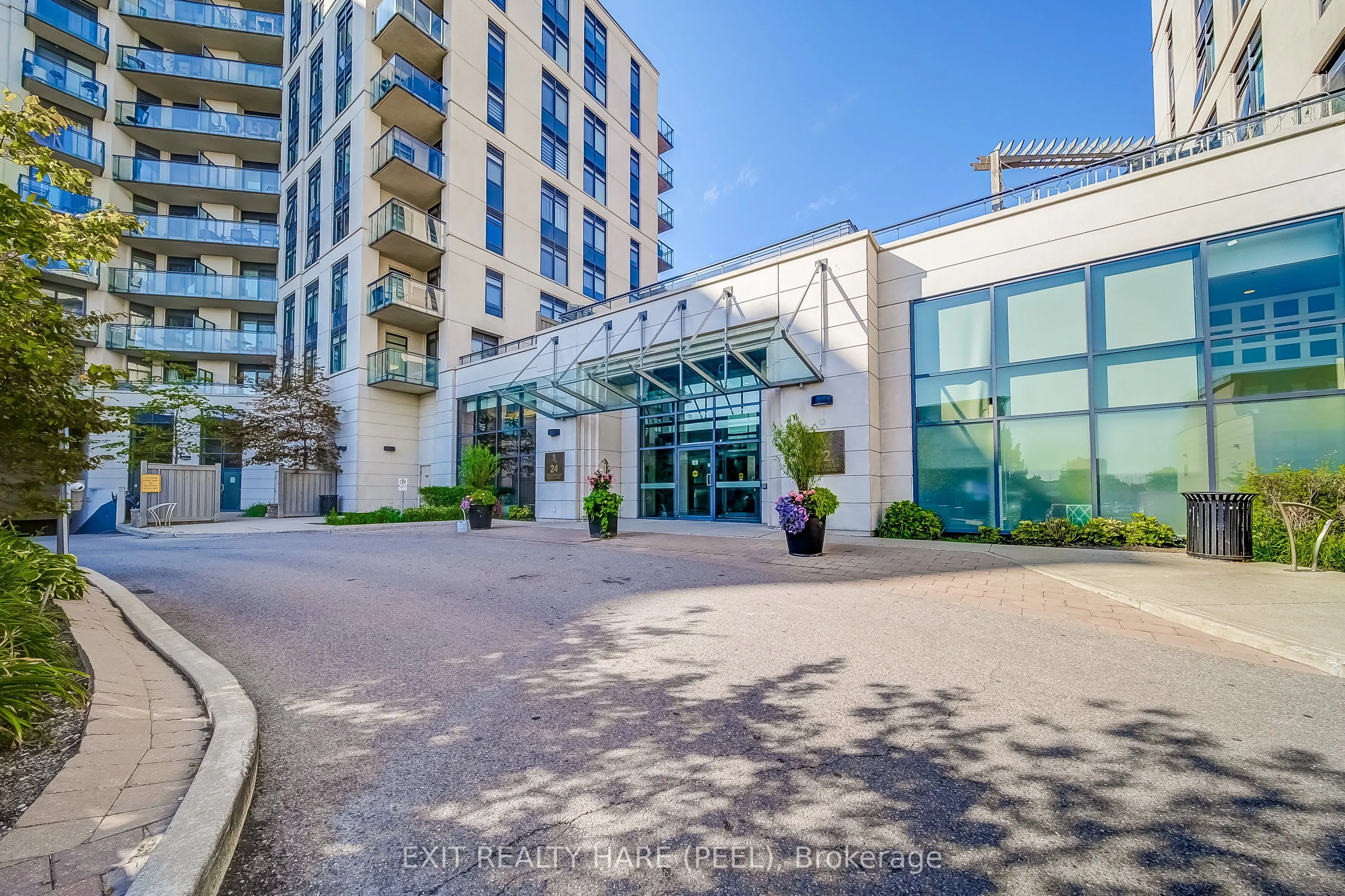 12 Woodstream Boulevard, #706