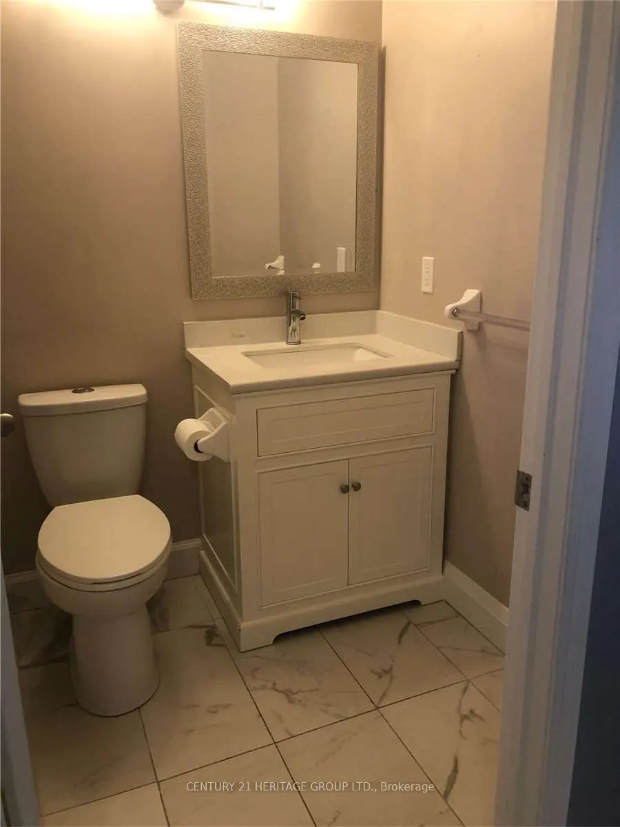11121 Yonge Street, #104