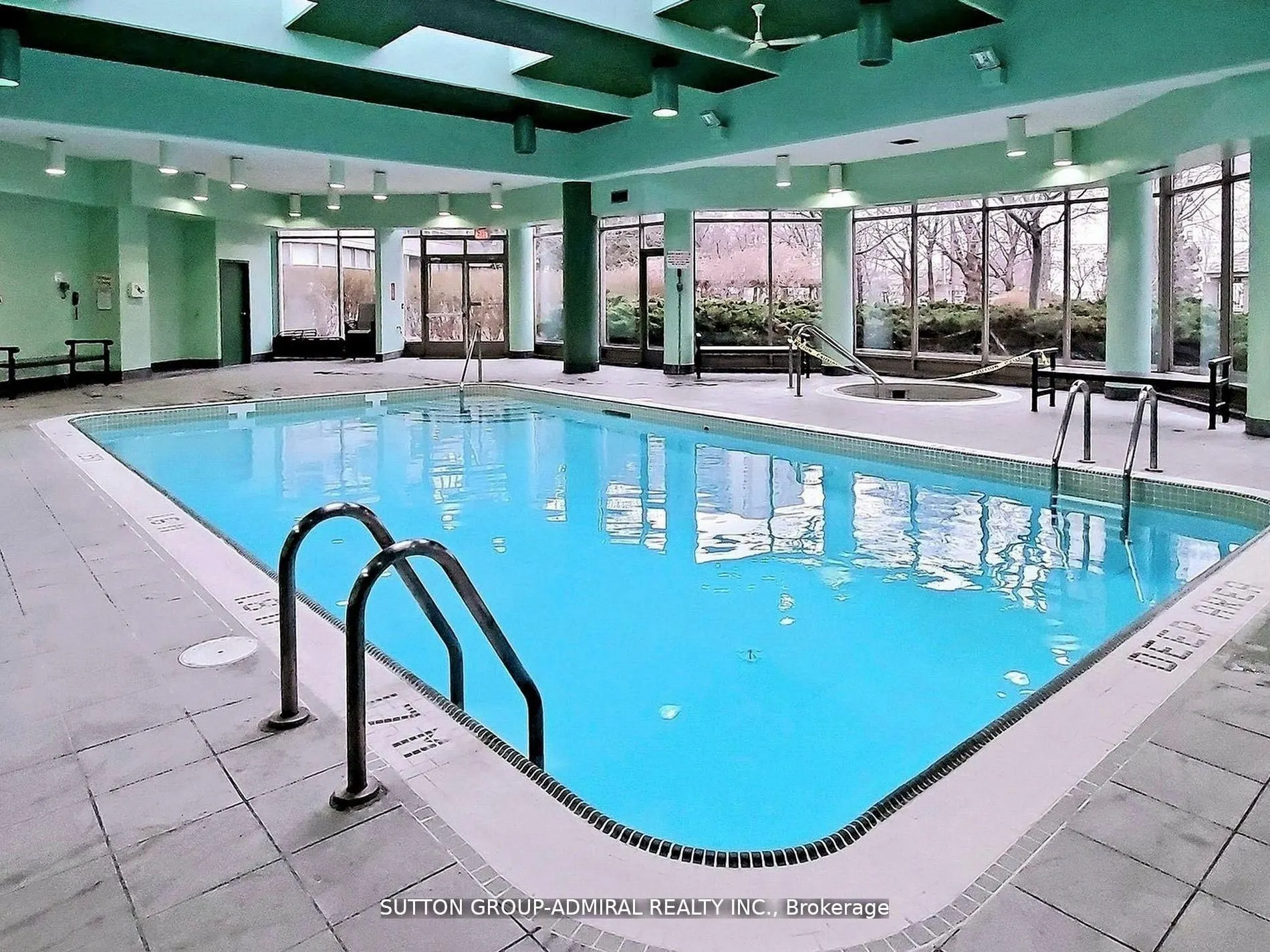 11 Townsgate Drive, #401