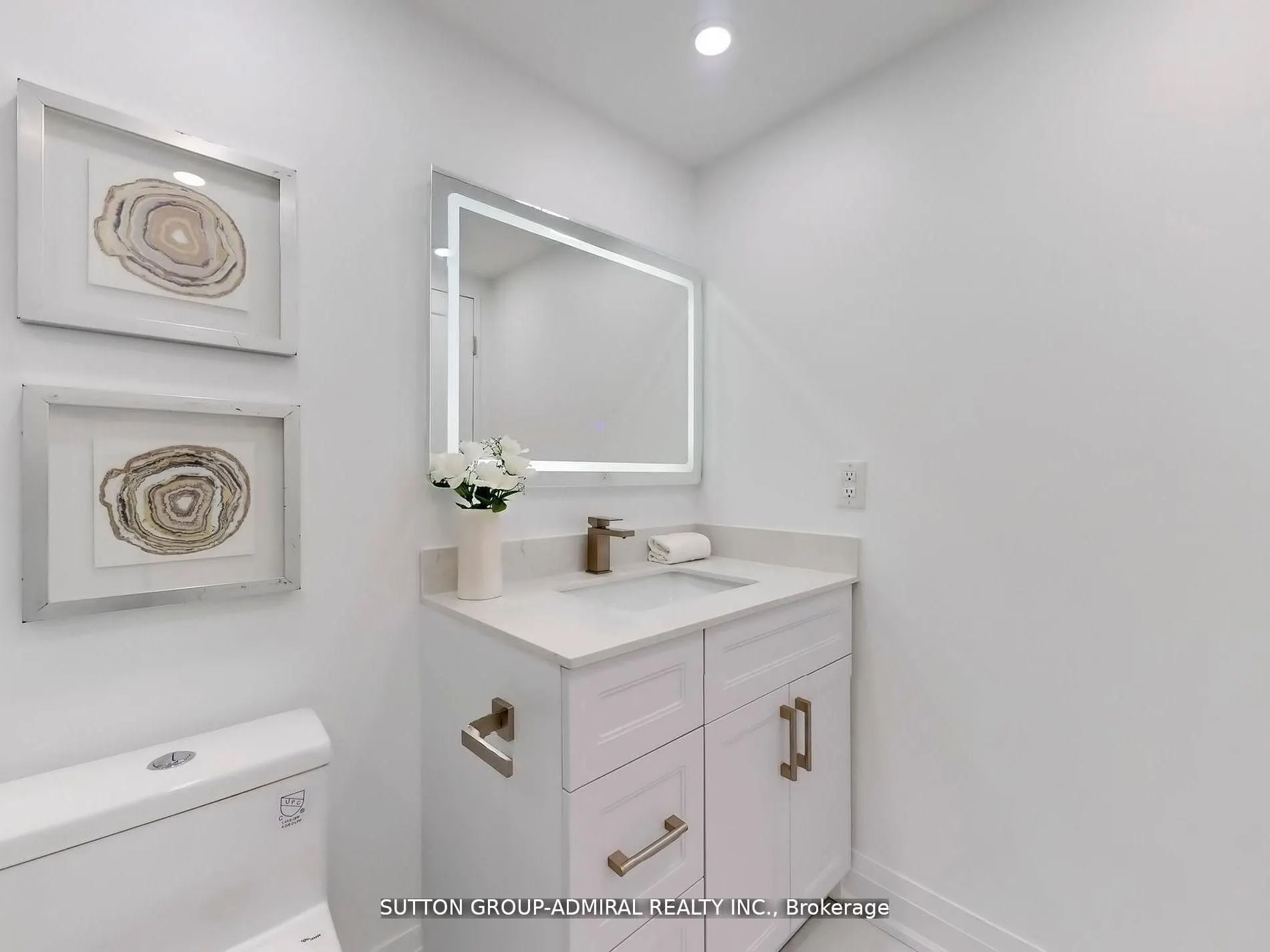11 Townsgate Drive, #401