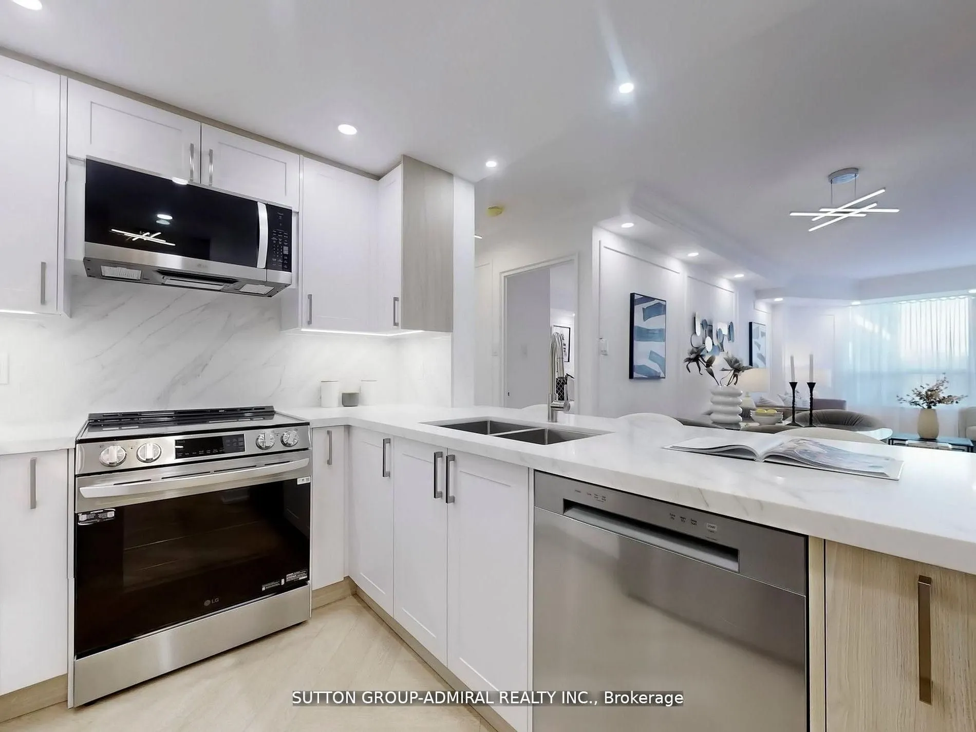 11 Townsgate Drive, #401