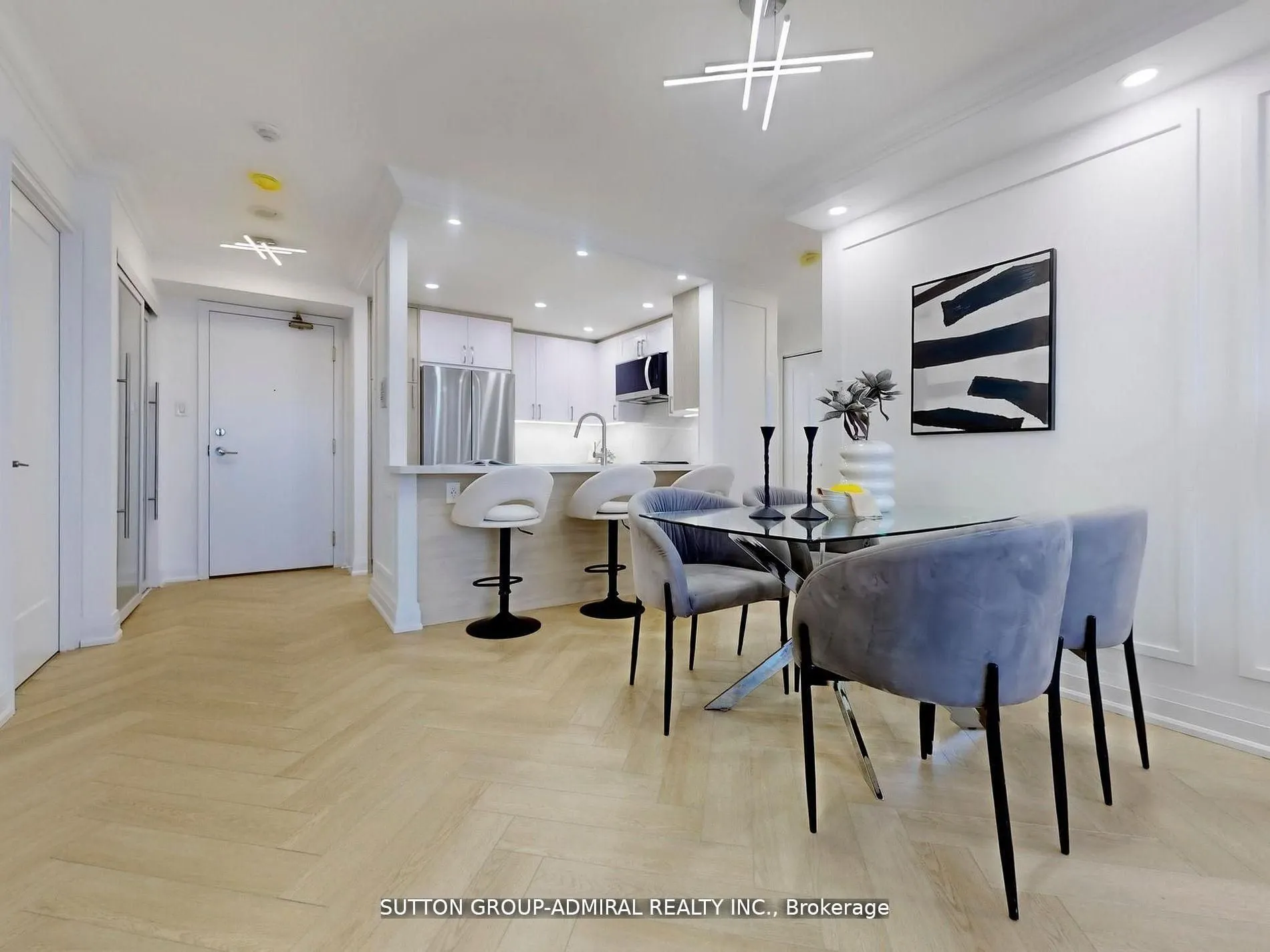 11 Townsgate Drive, #401