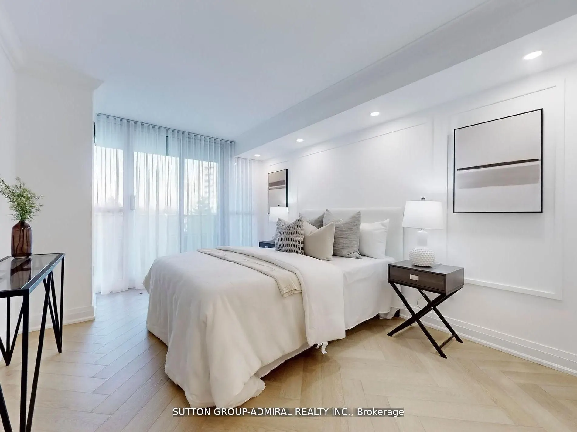 11 Townsgate Drive, #401