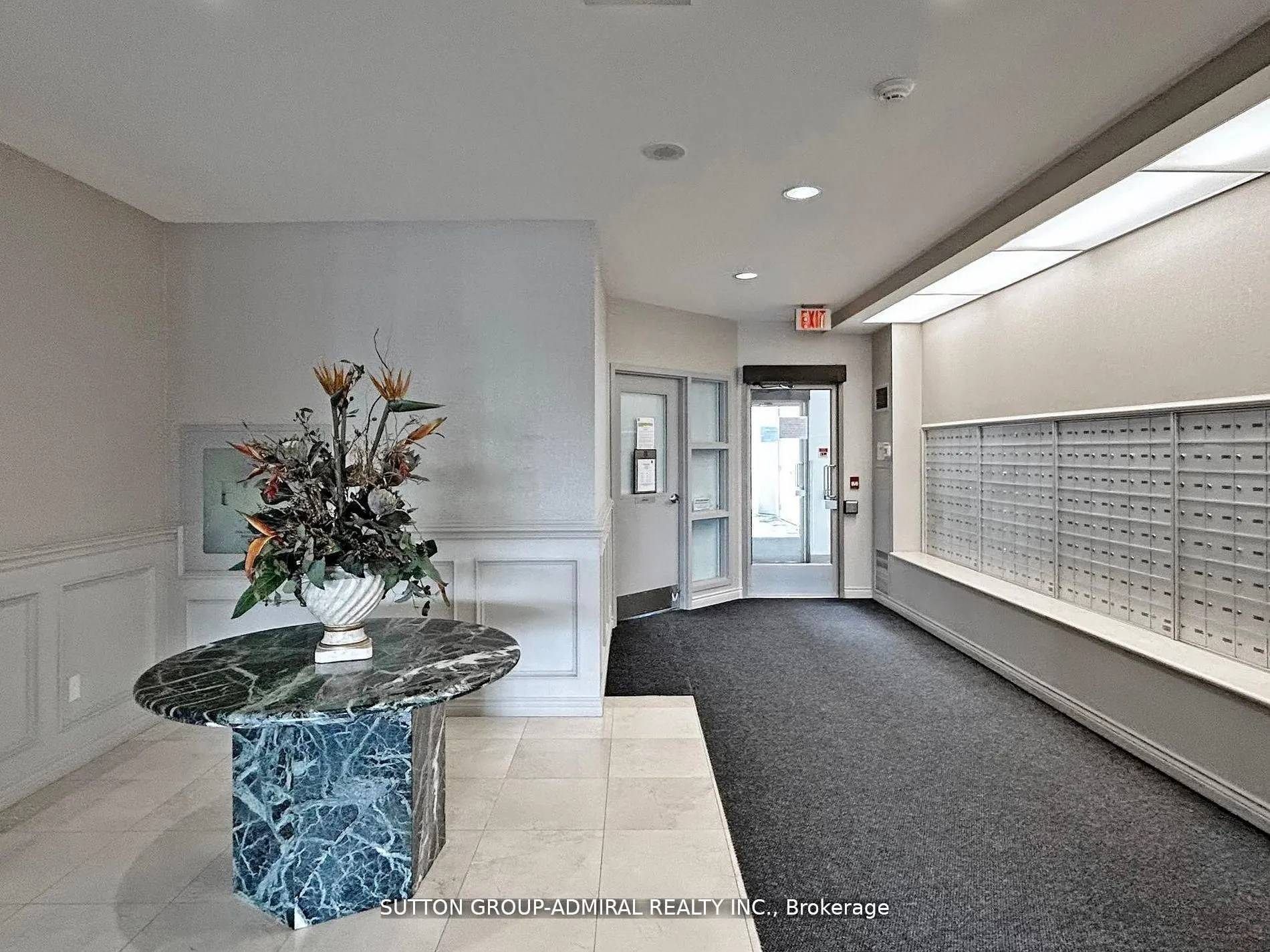 11 Townsgate Drive, #401