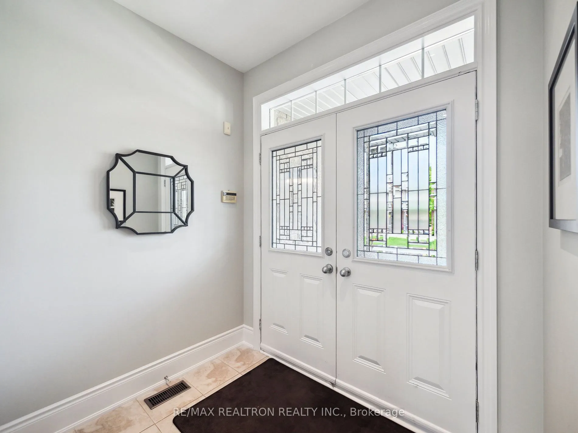 10 Glade Drive