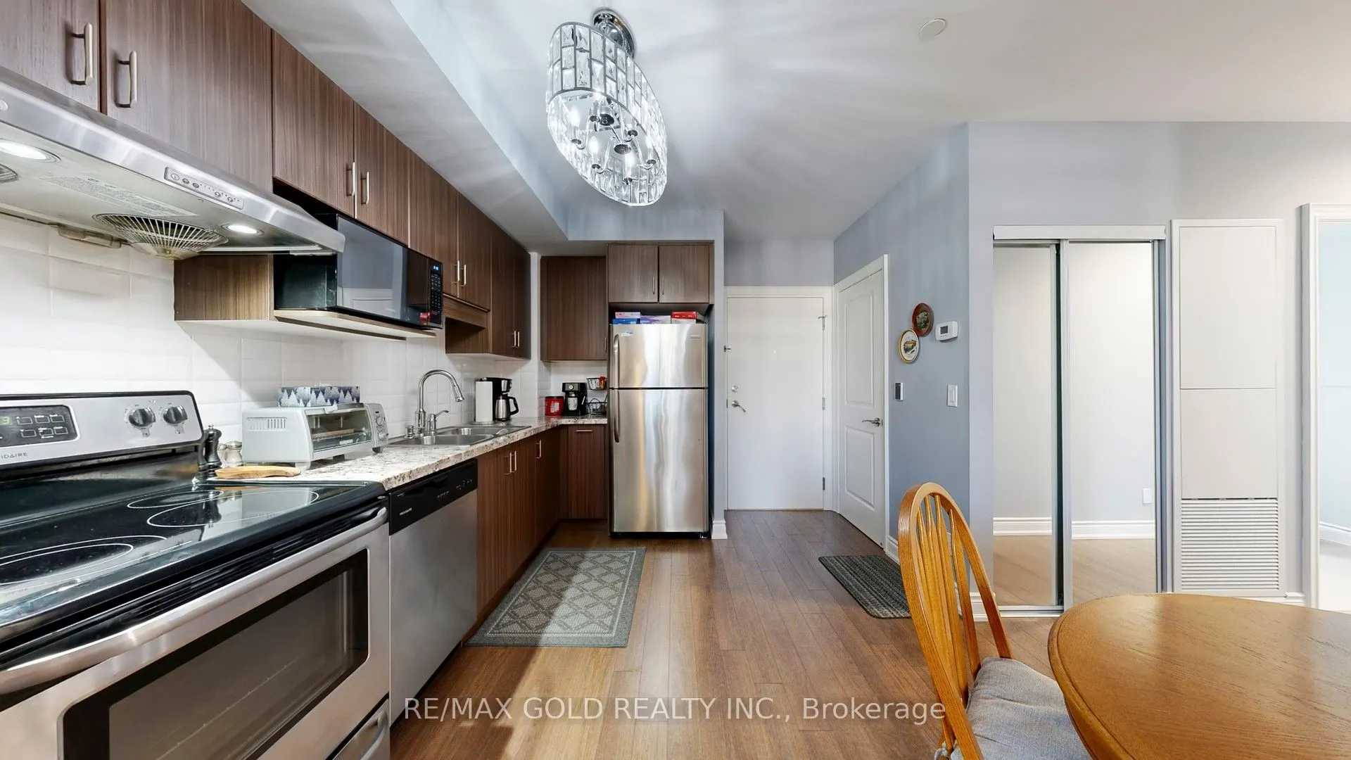 89 South Town Centre Boulevard, #901