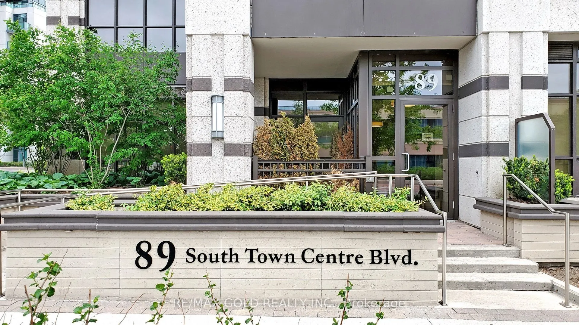 89 South Town Centre Boulevard, #901