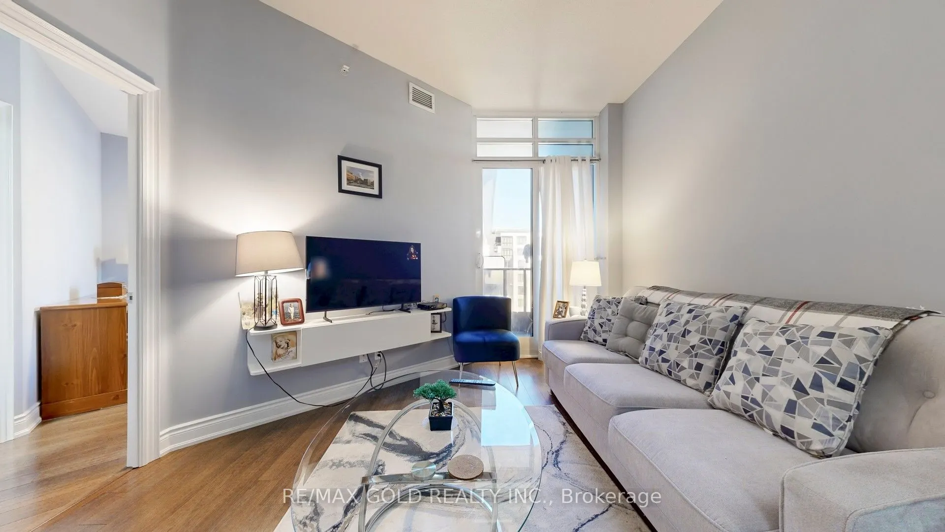 89 South Town Centre Boulevard, #901