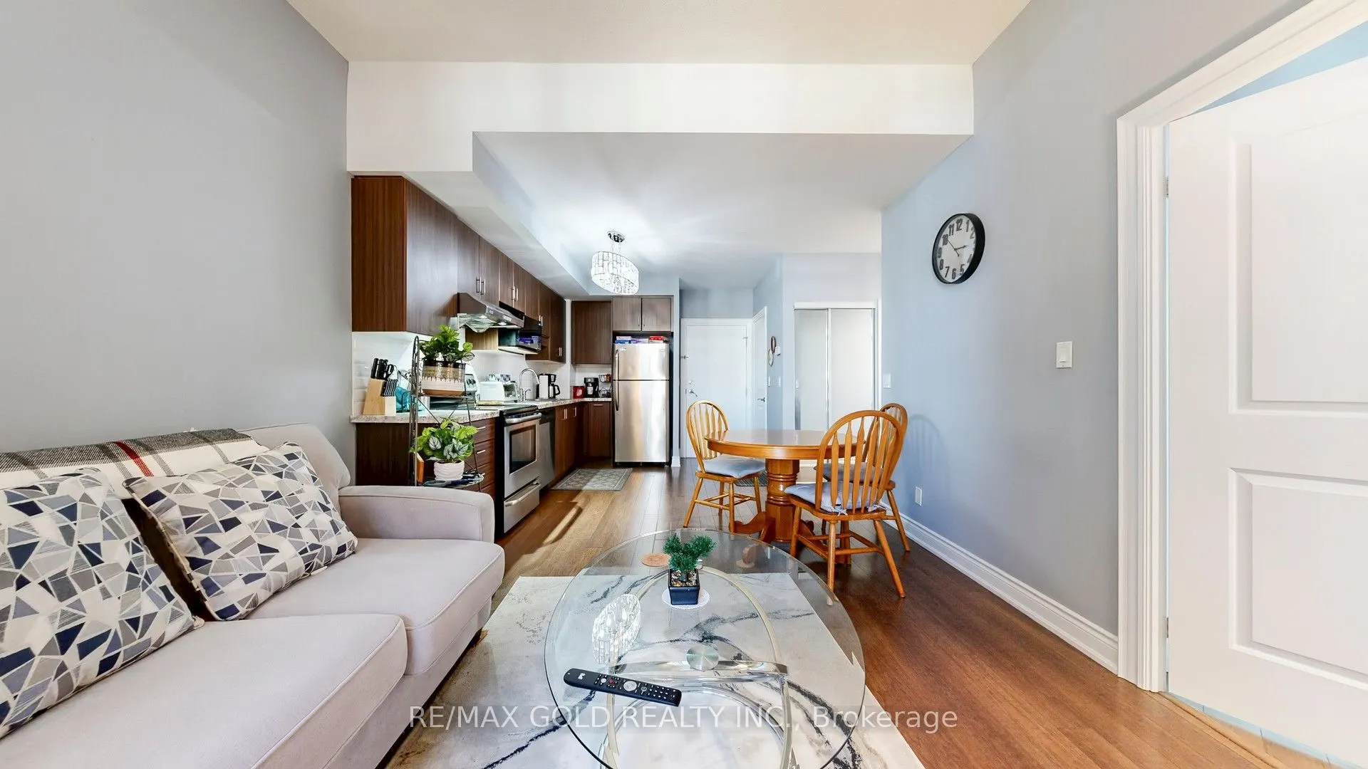 89 South Town Centre Boulevard, #901