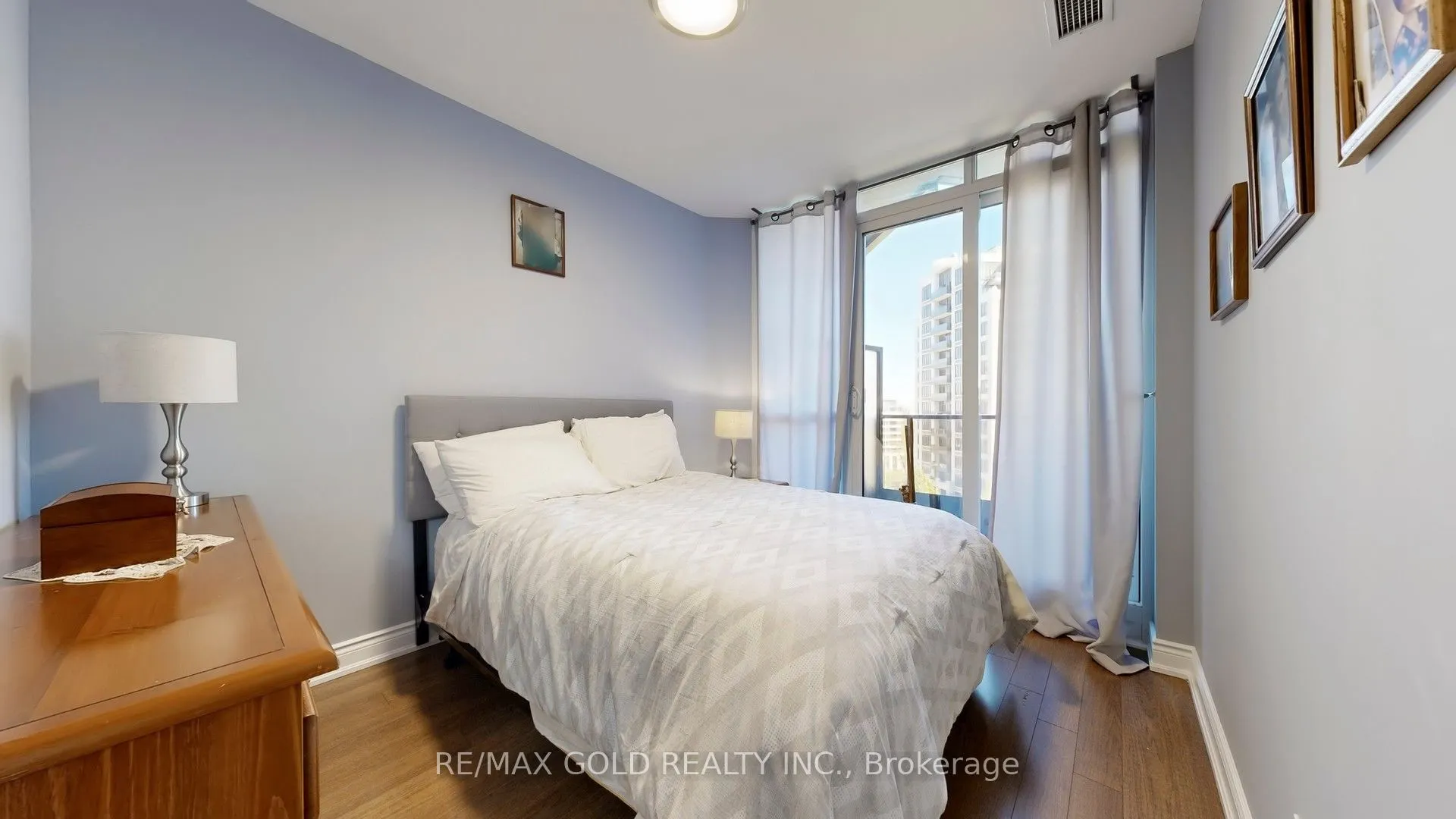 89 South Town Centre Boulevard, #901