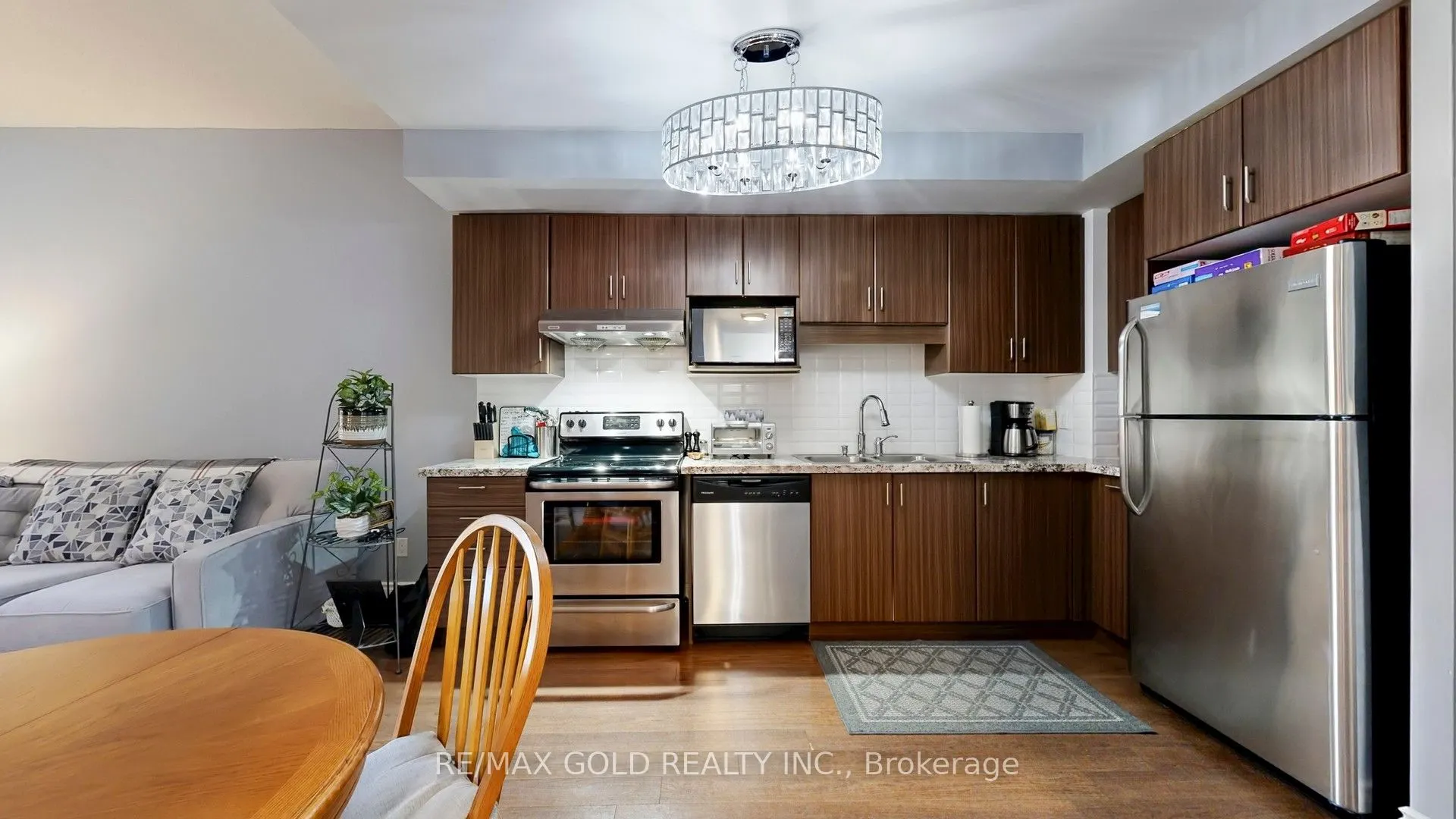 89 South Town Centre Boulevard, #901