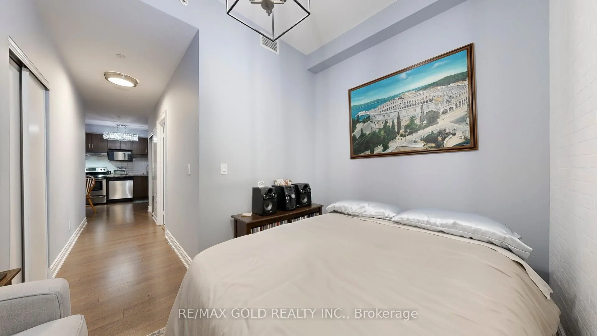 89 South Town Centre Boulevard, #901
