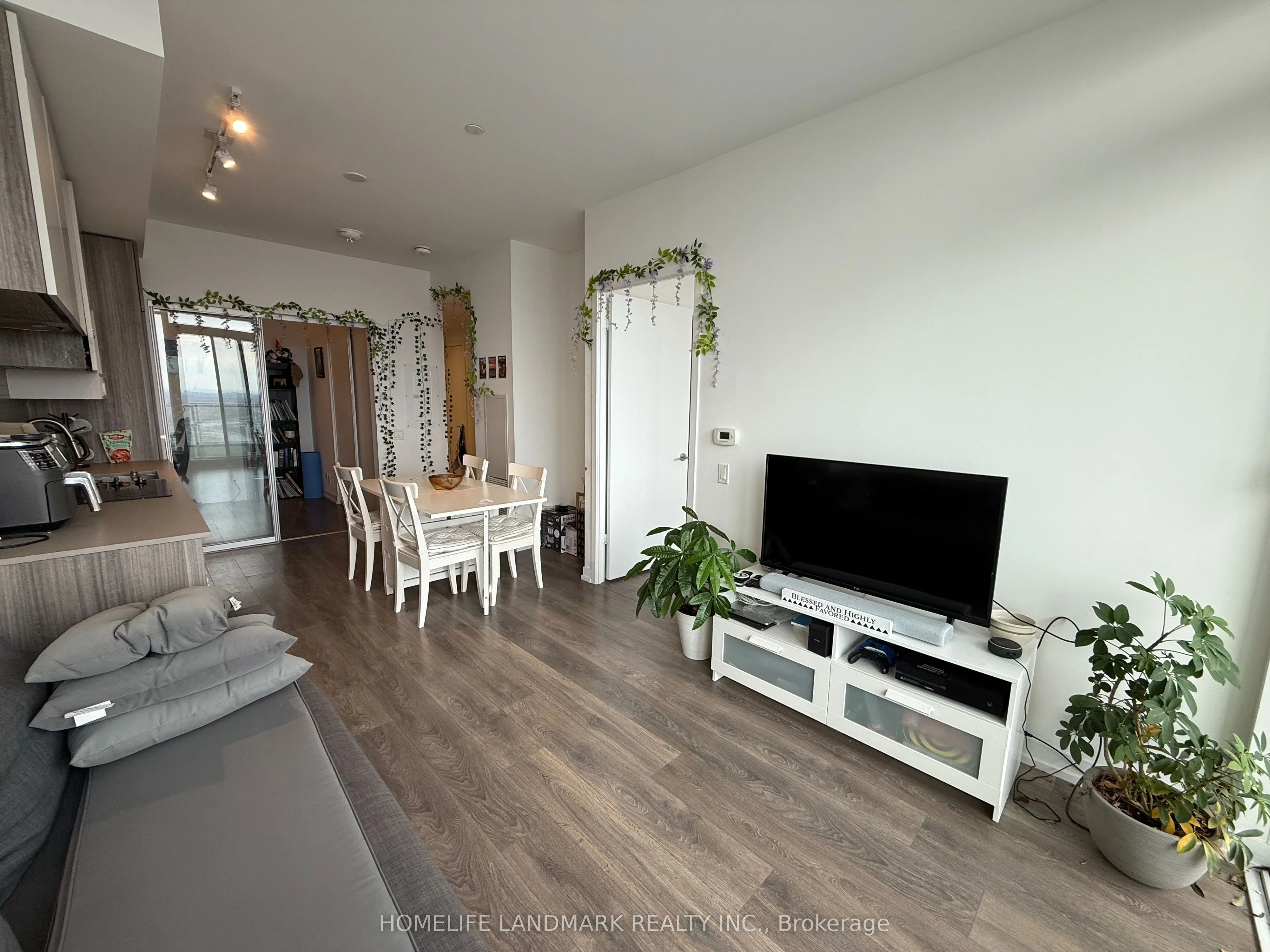 5 Buttermill Avenue, #4306