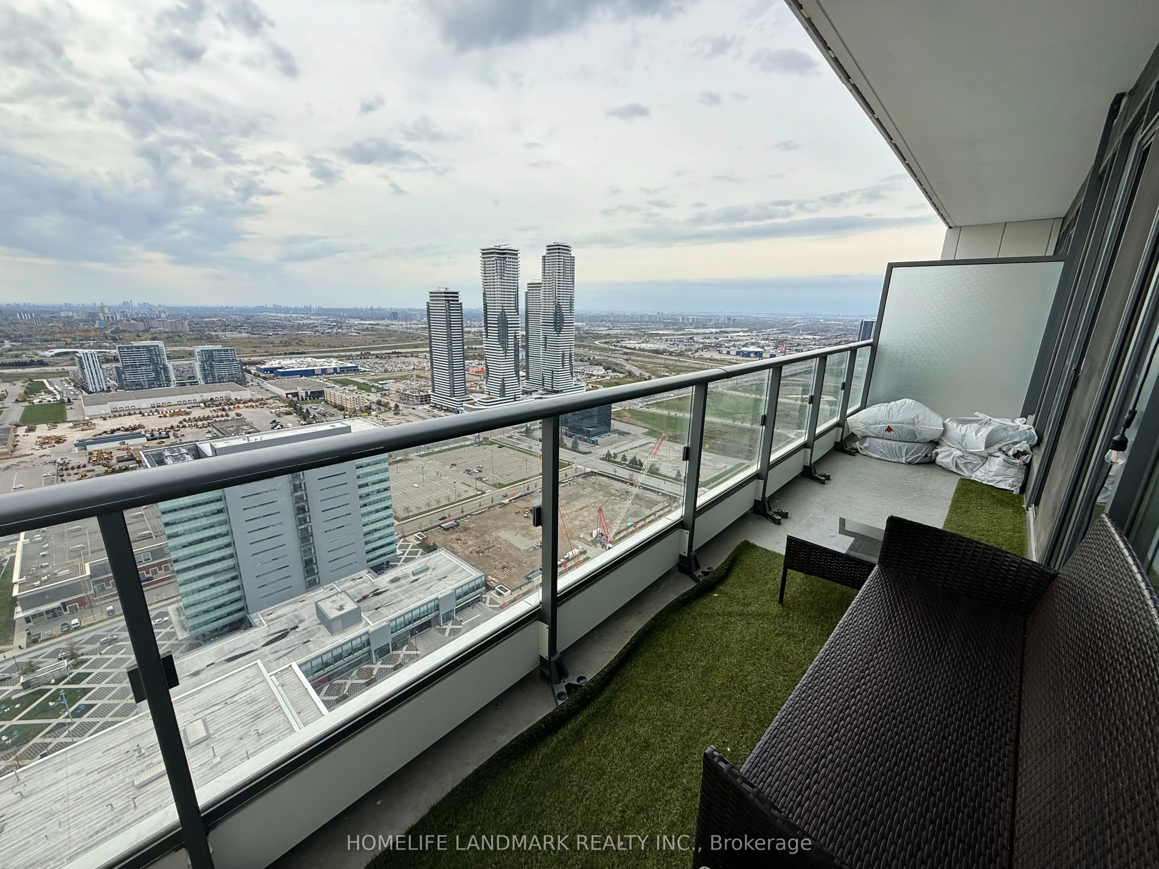 5 Buttermill Avenue, #4306