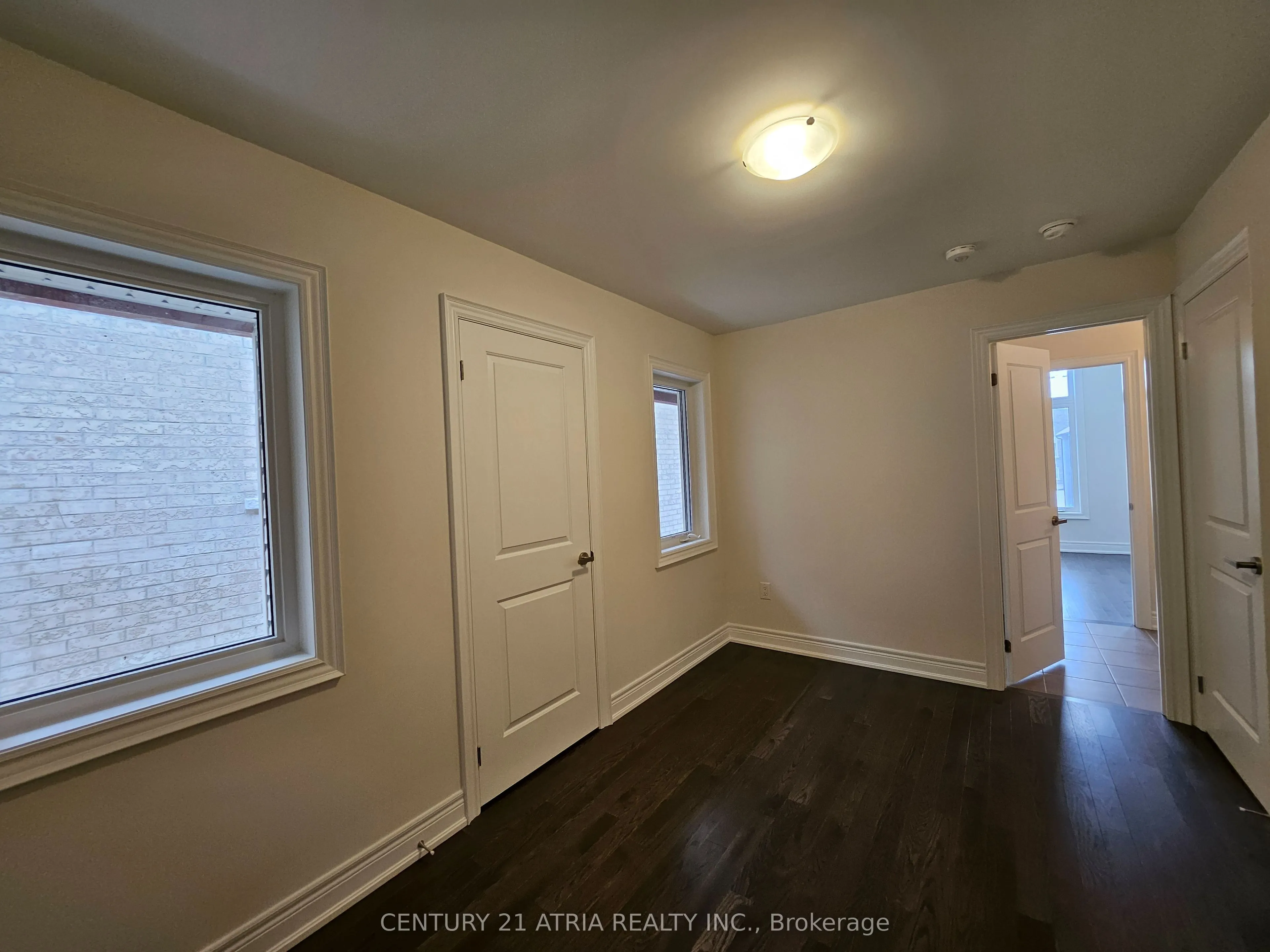 22 Watershed Gate, #upper