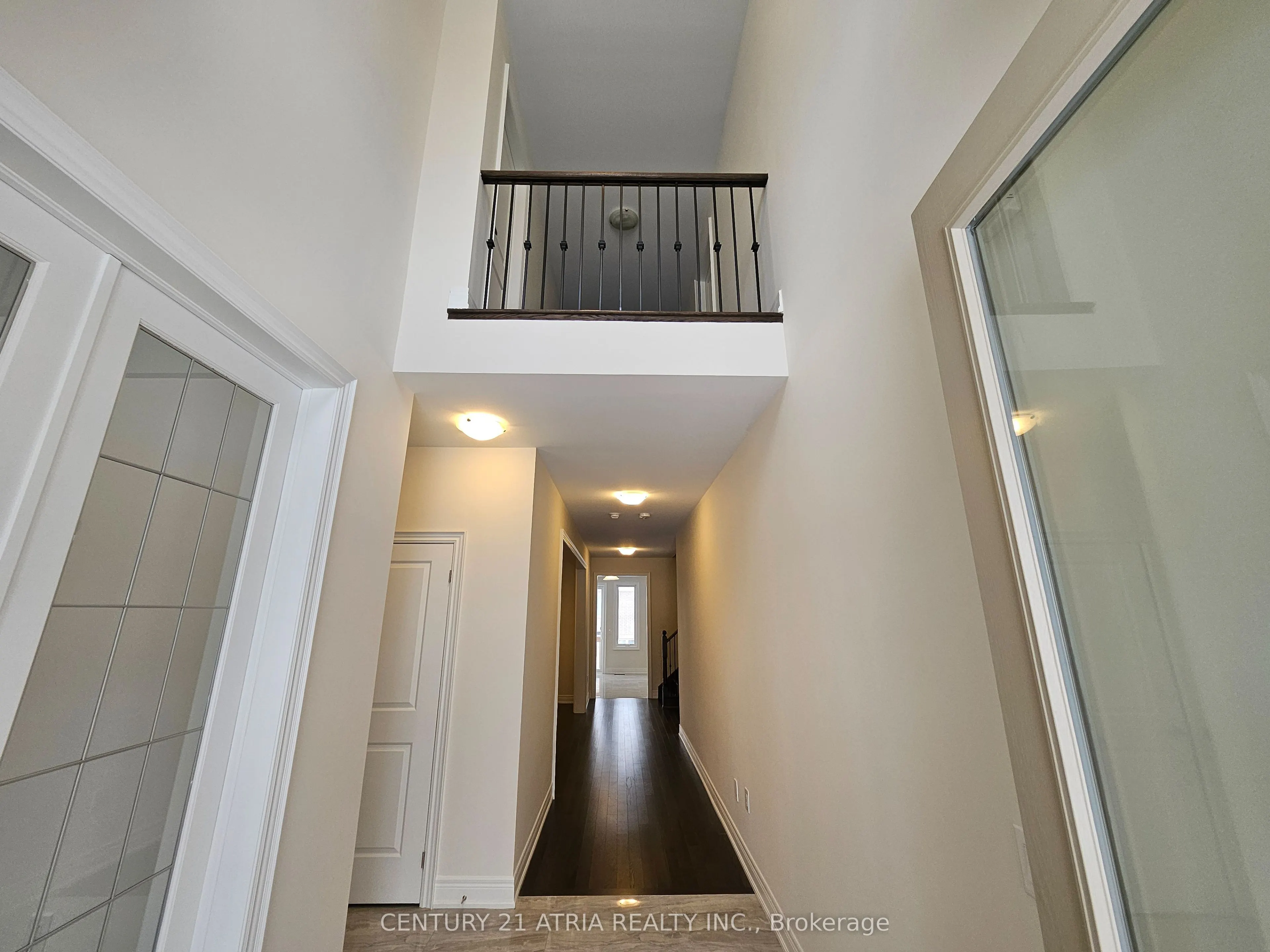 22 Watershed Gate, #upper