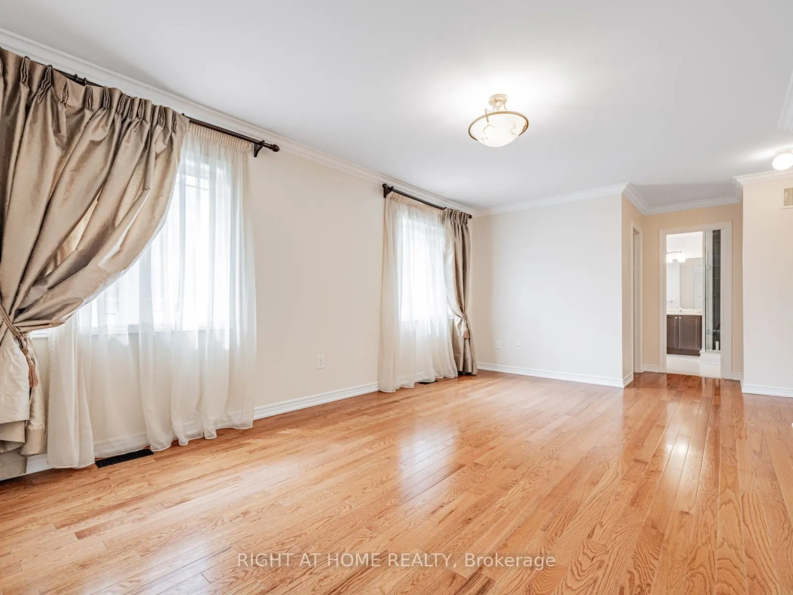 67 Timna Crescent