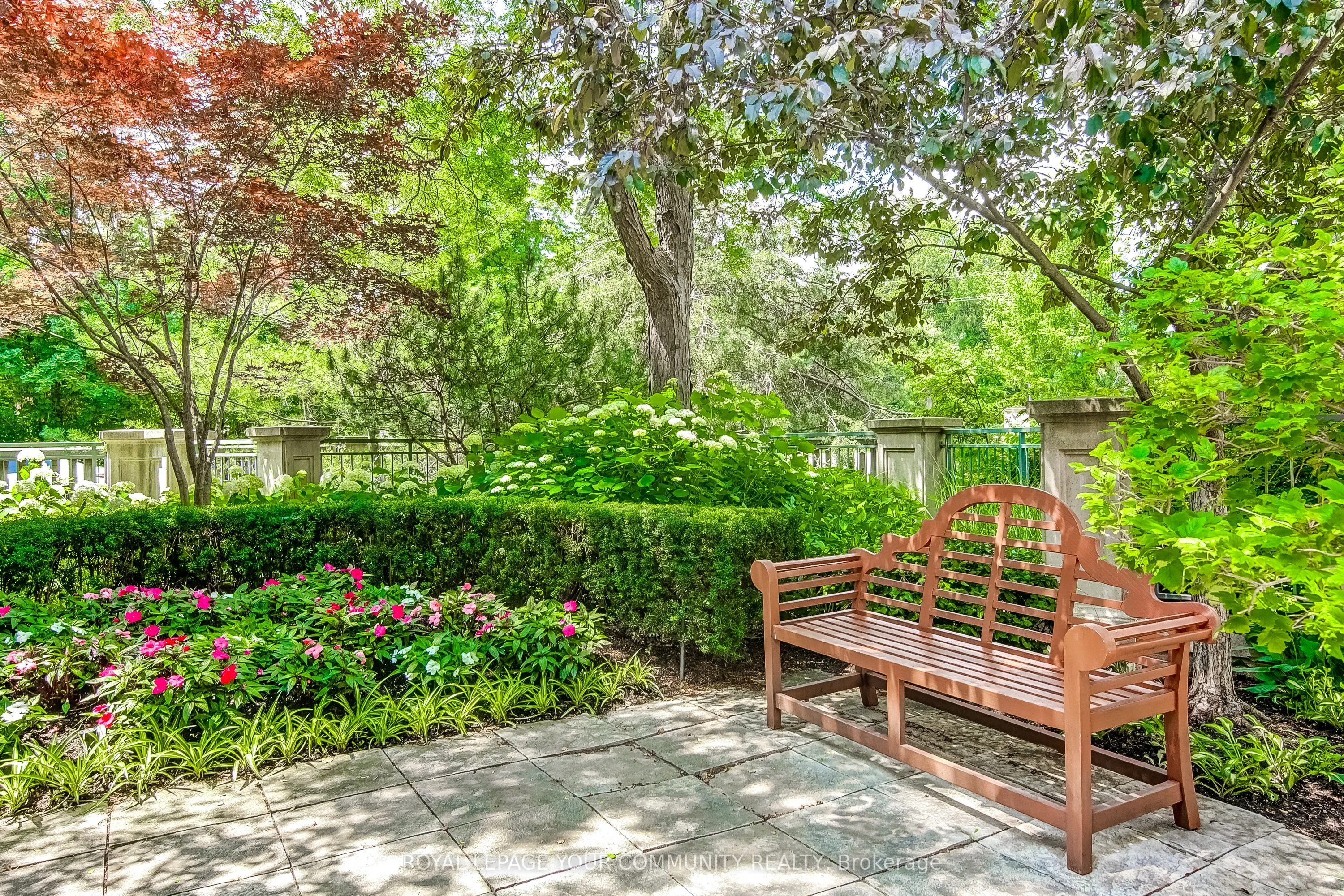 7071 Bayview Avenue, #304