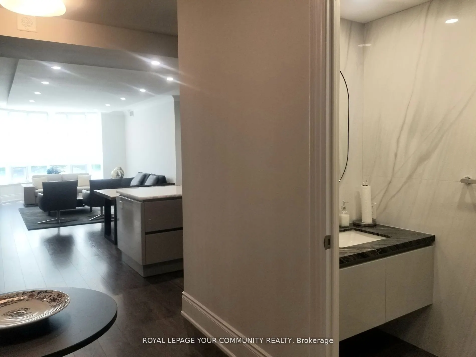 7071 Bayview Avenue, #304