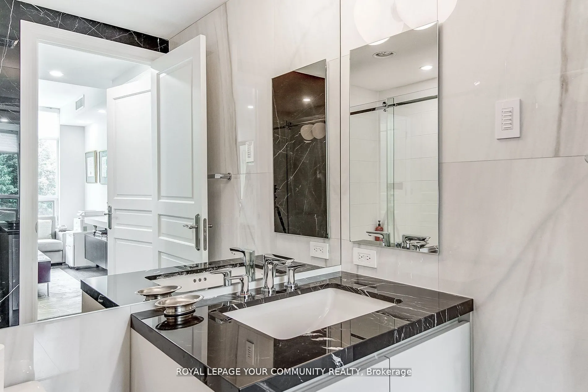 7071 Bayview Avenue, #304