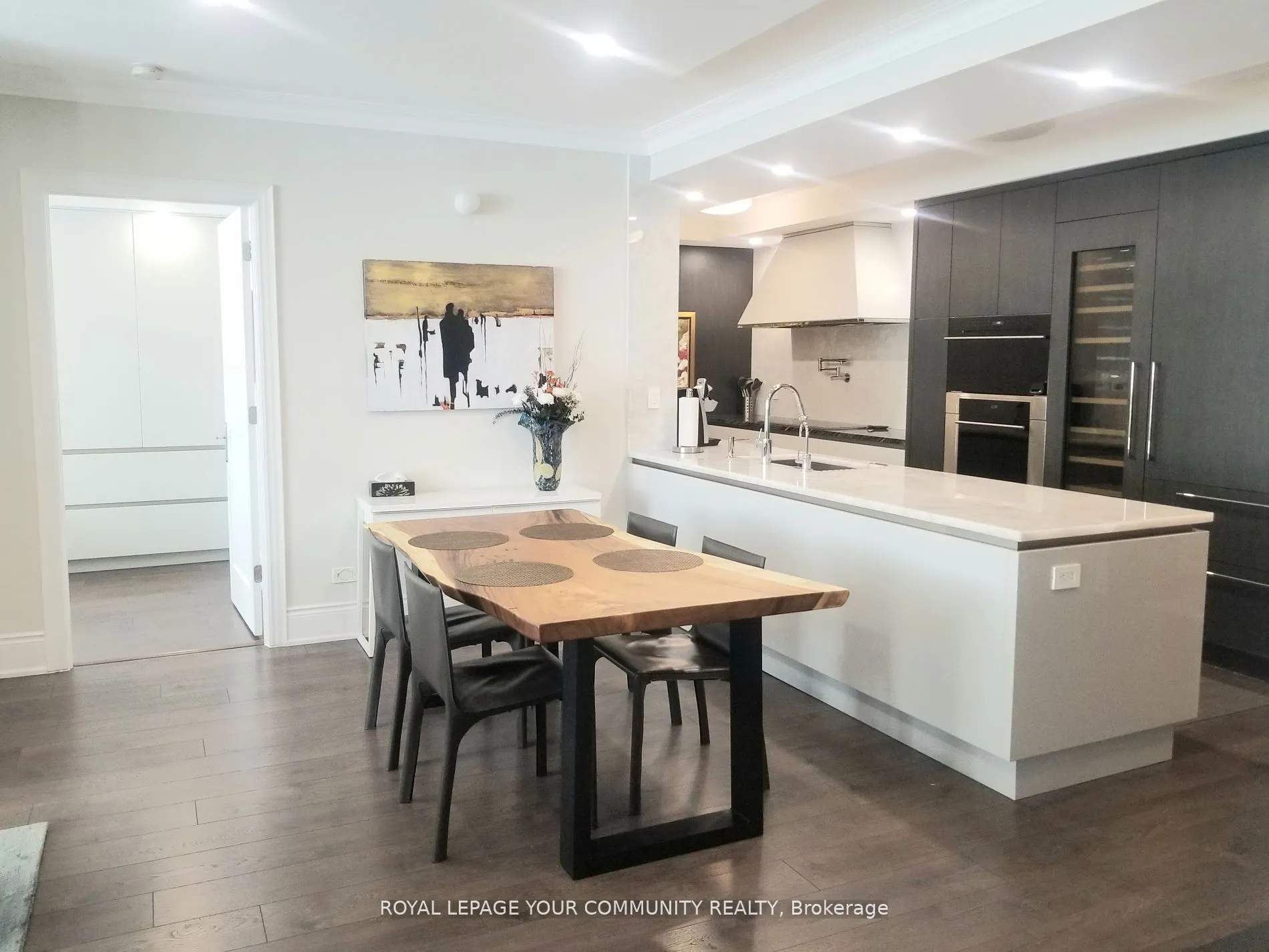 7071 Bayview Avenue, #304