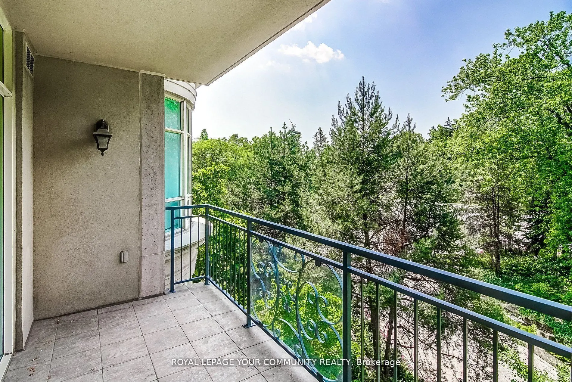 7071 Bayview Avenue, #304
