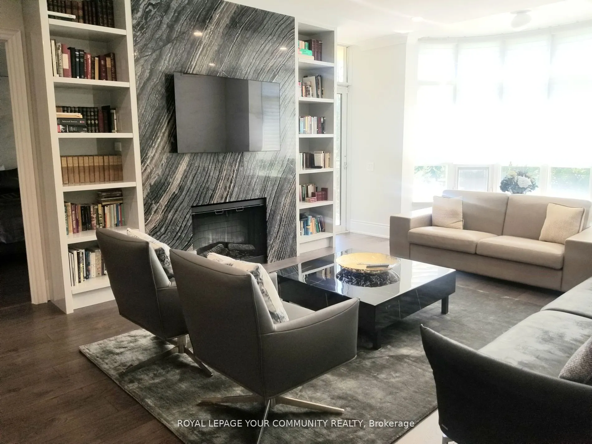 7071 Bayview Avenue, #304