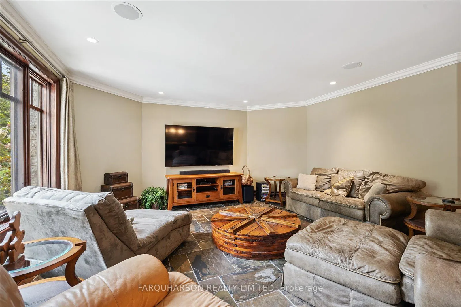 7300 Concession 2 Road