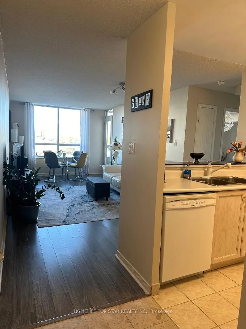 29 Northern Heights Drive E, #716
