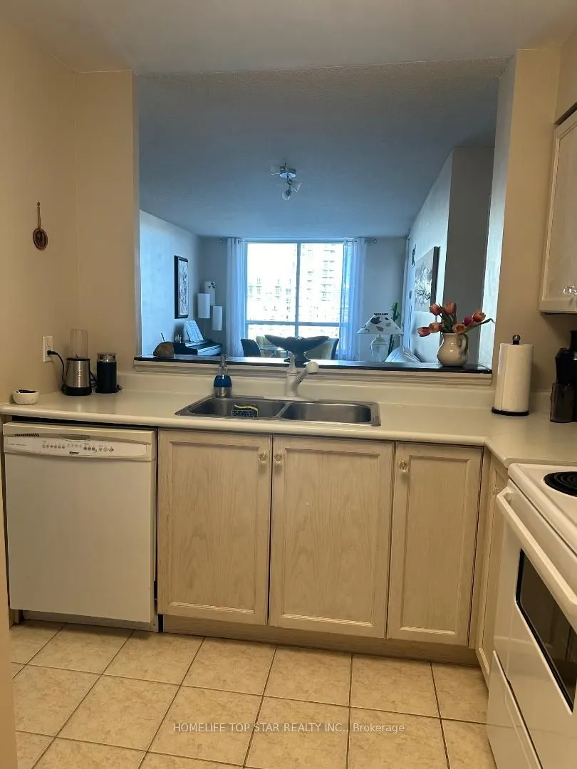 29 Northern Heights Drive E, #716
