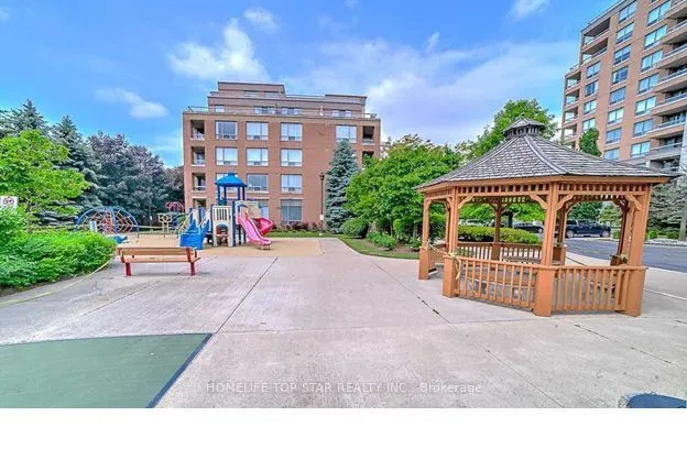 29 Northern Heights Drive E, #716