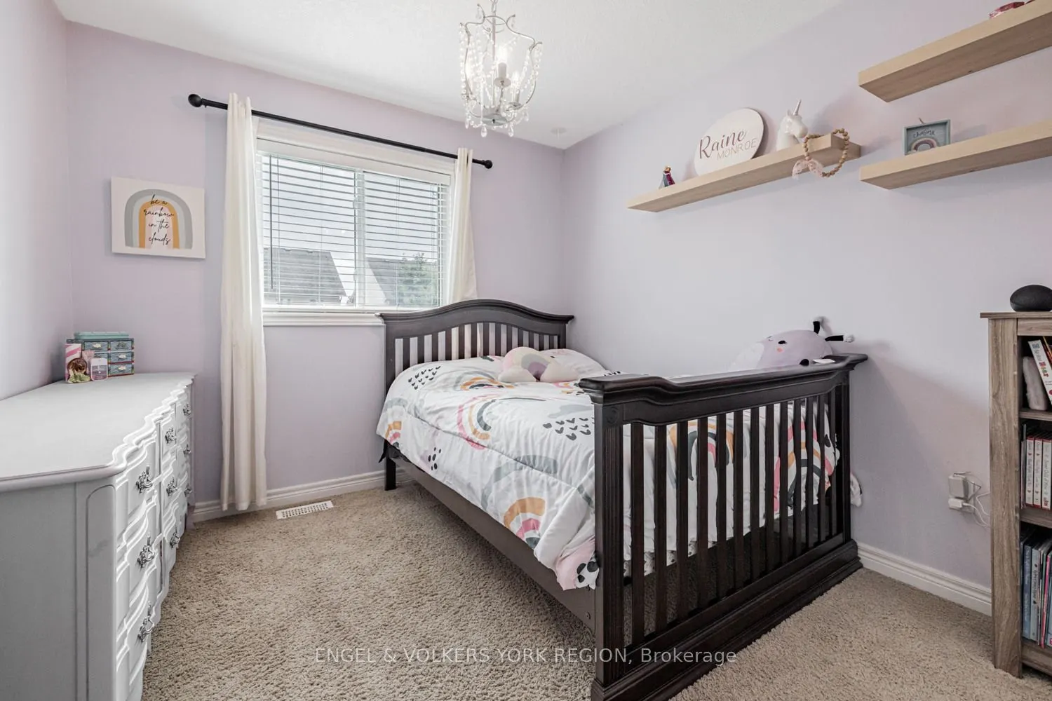 176 Banting Crescent