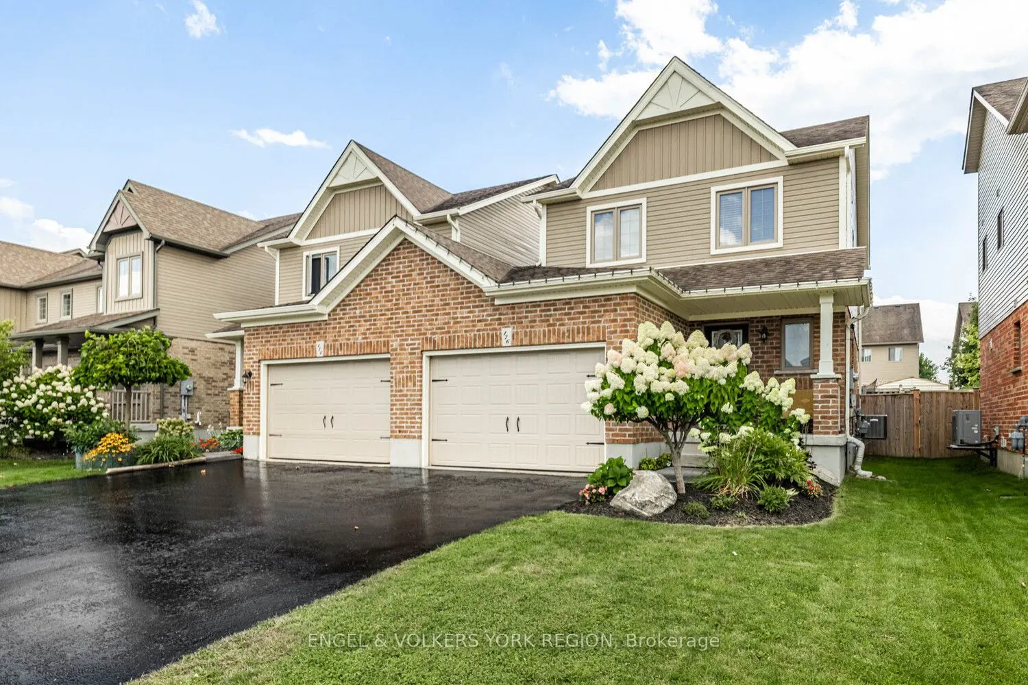 176 Banting Crescent