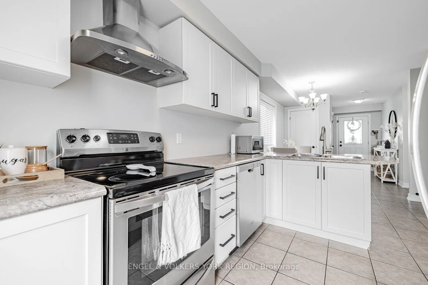 176 Banting Crescent