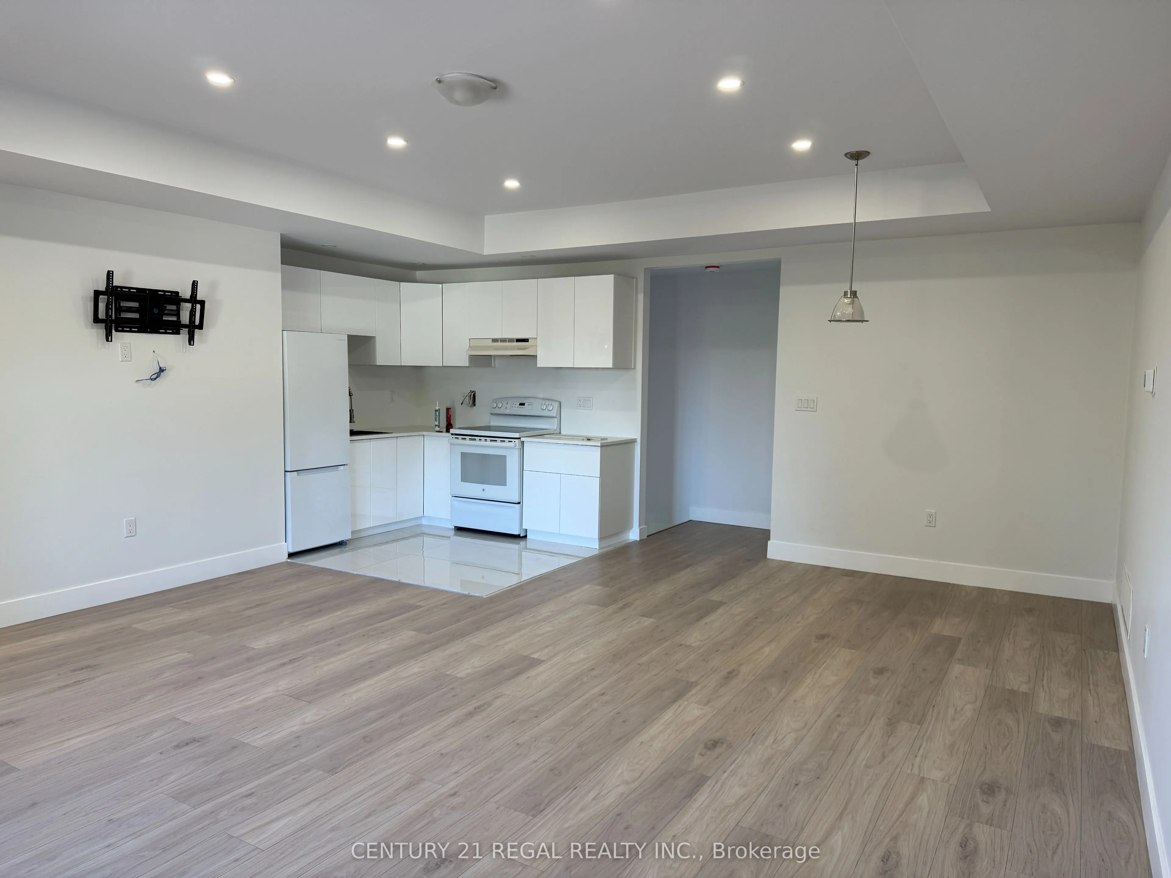101 Dennison Street, #A