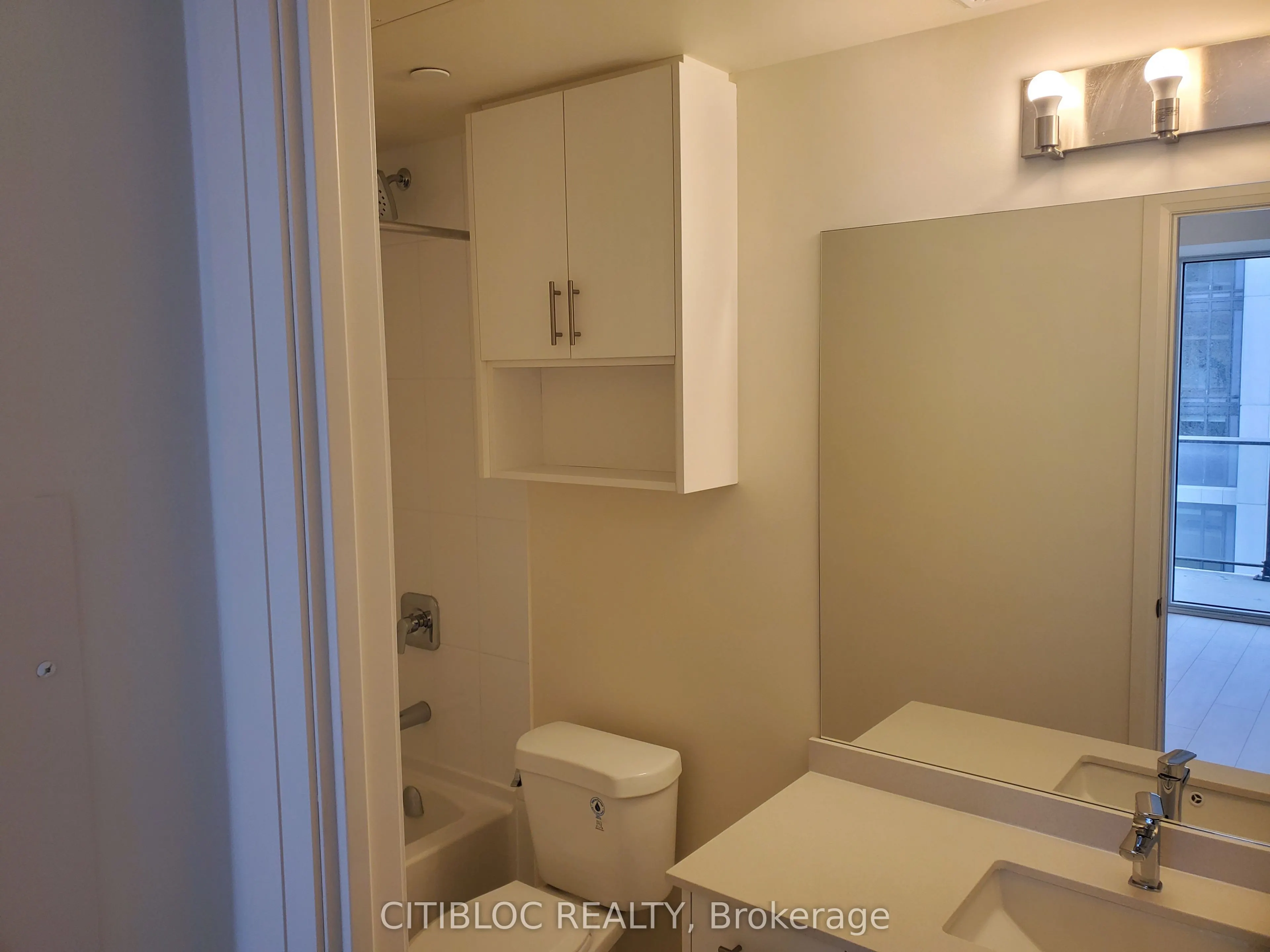 8960 Jane Street, #2518