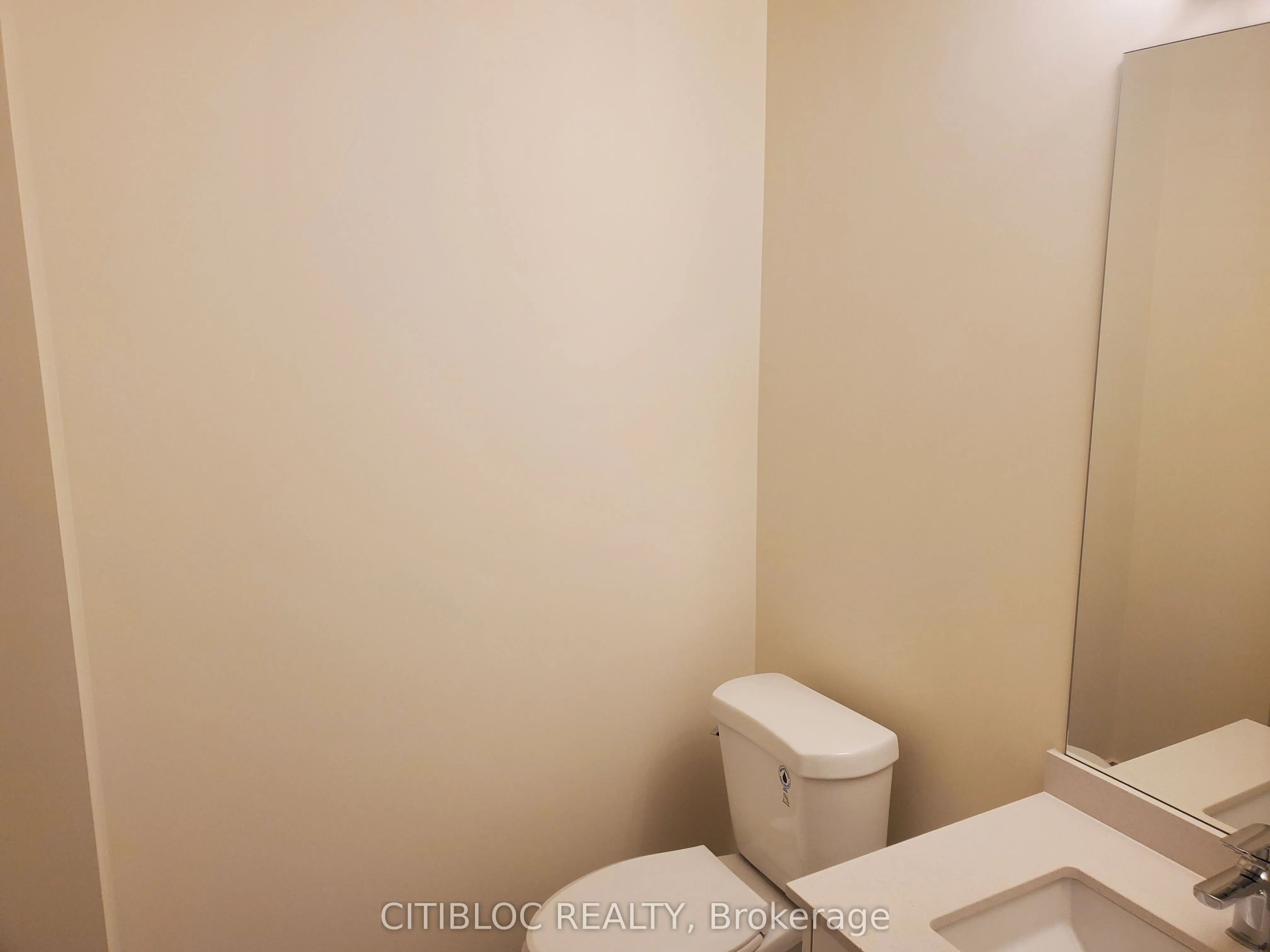 8960 Jane Street, #2518
