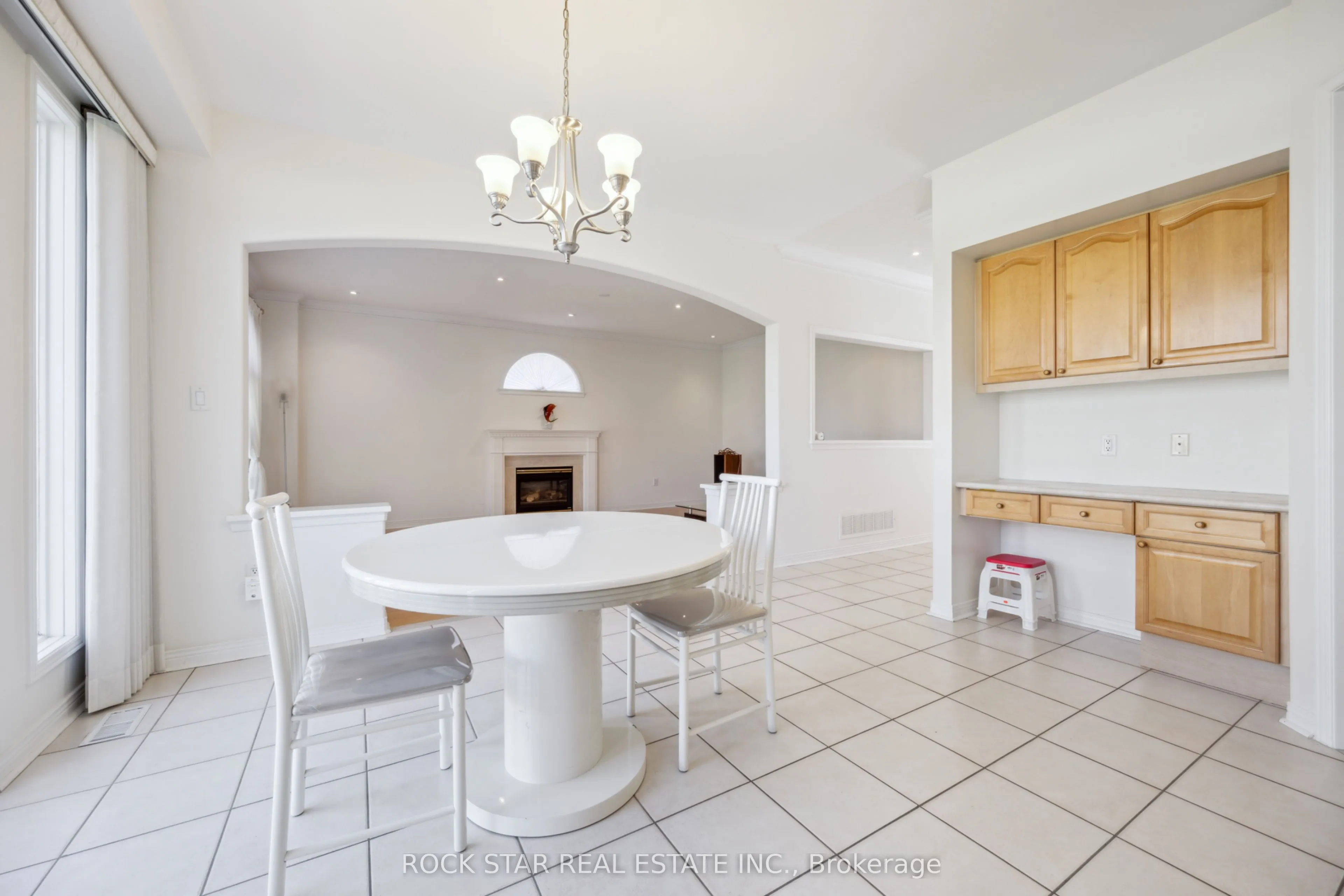 18 Burndenford Crescent
