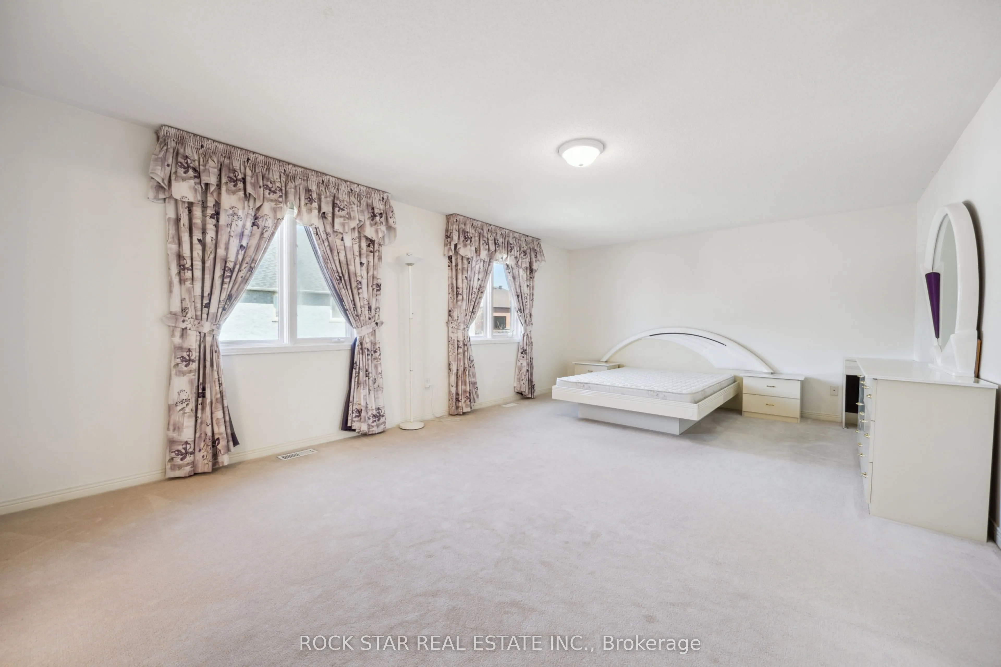 18 Burndenford Crescent