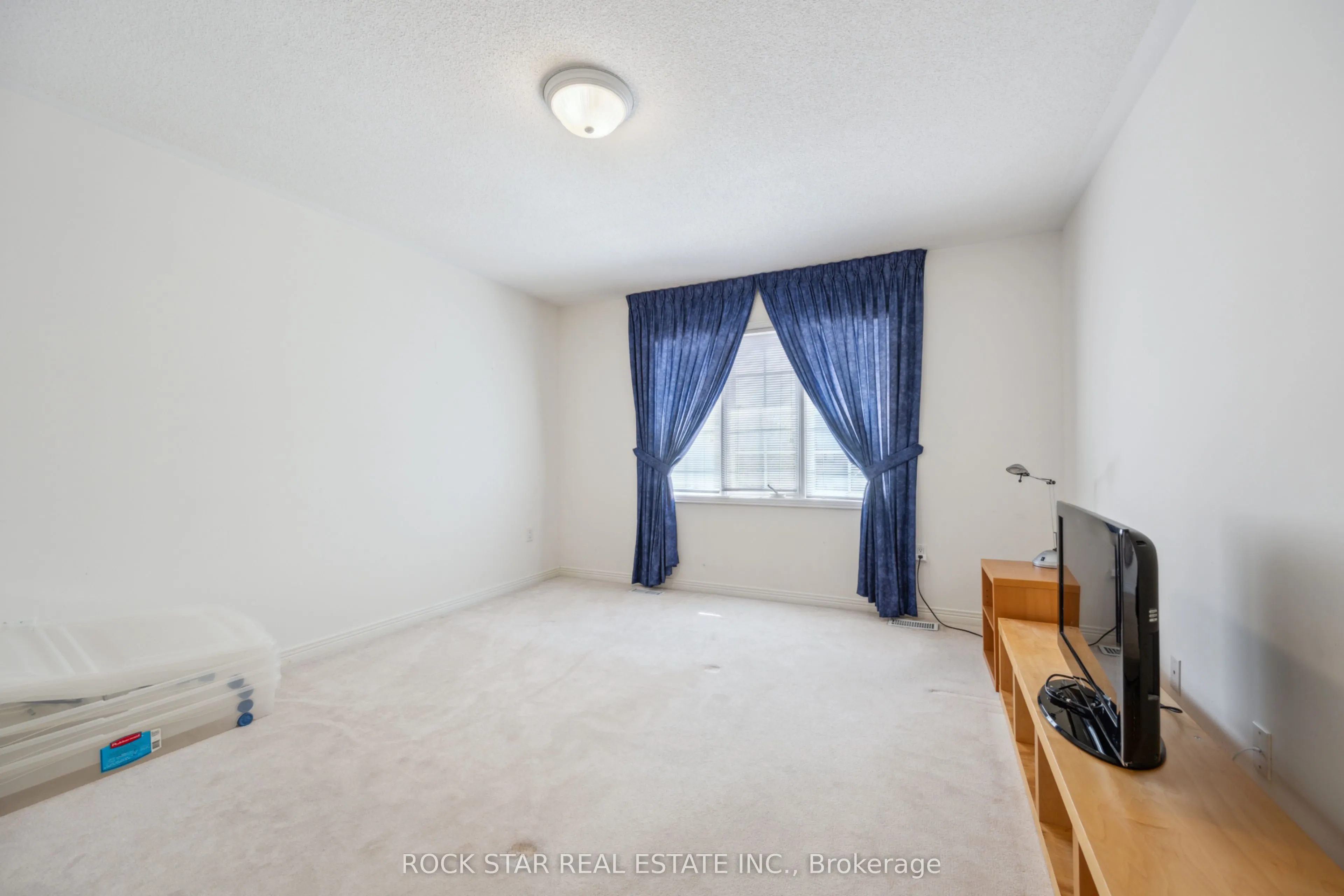 18 Burndenford Crescent