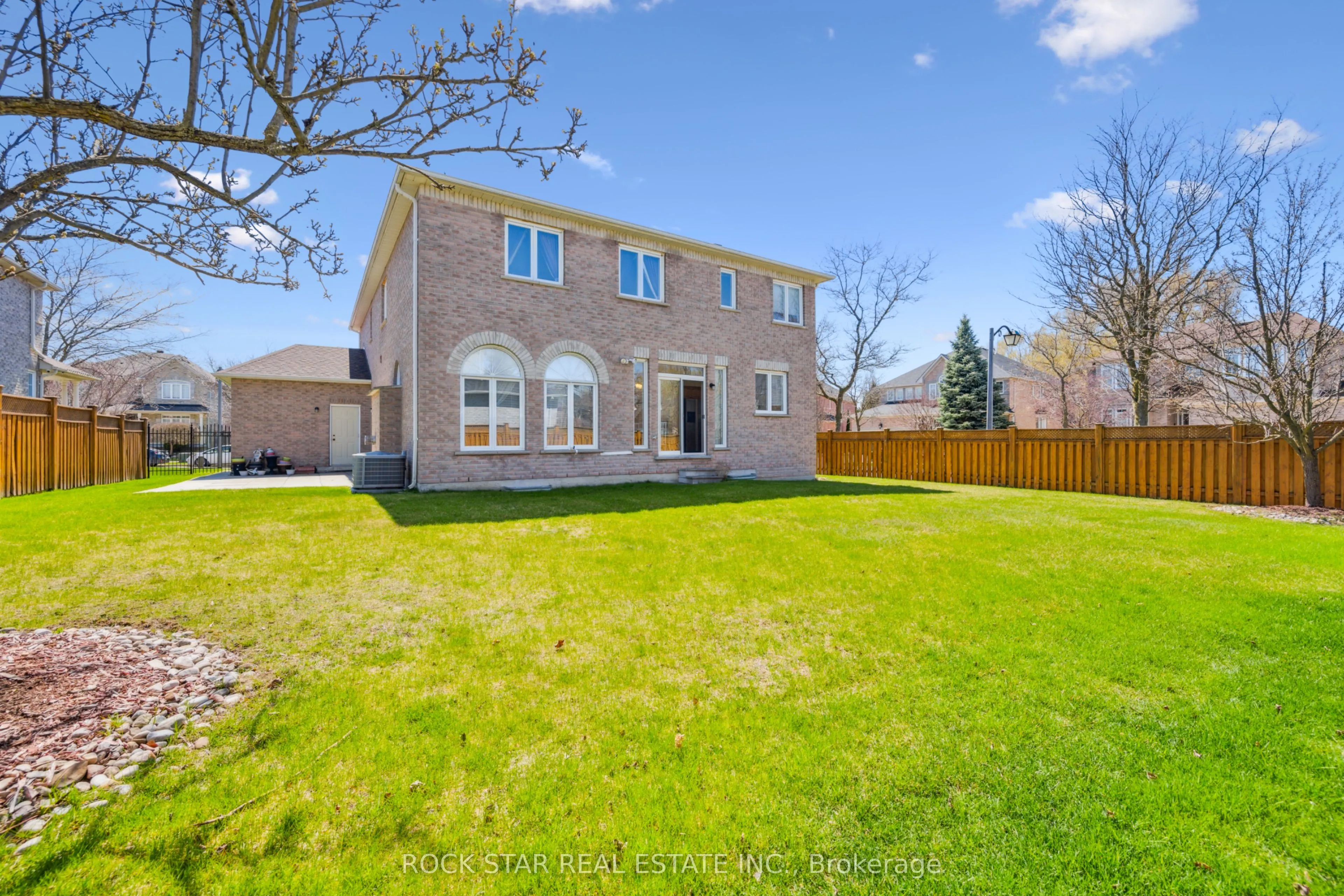 18 Burndenford Crescent