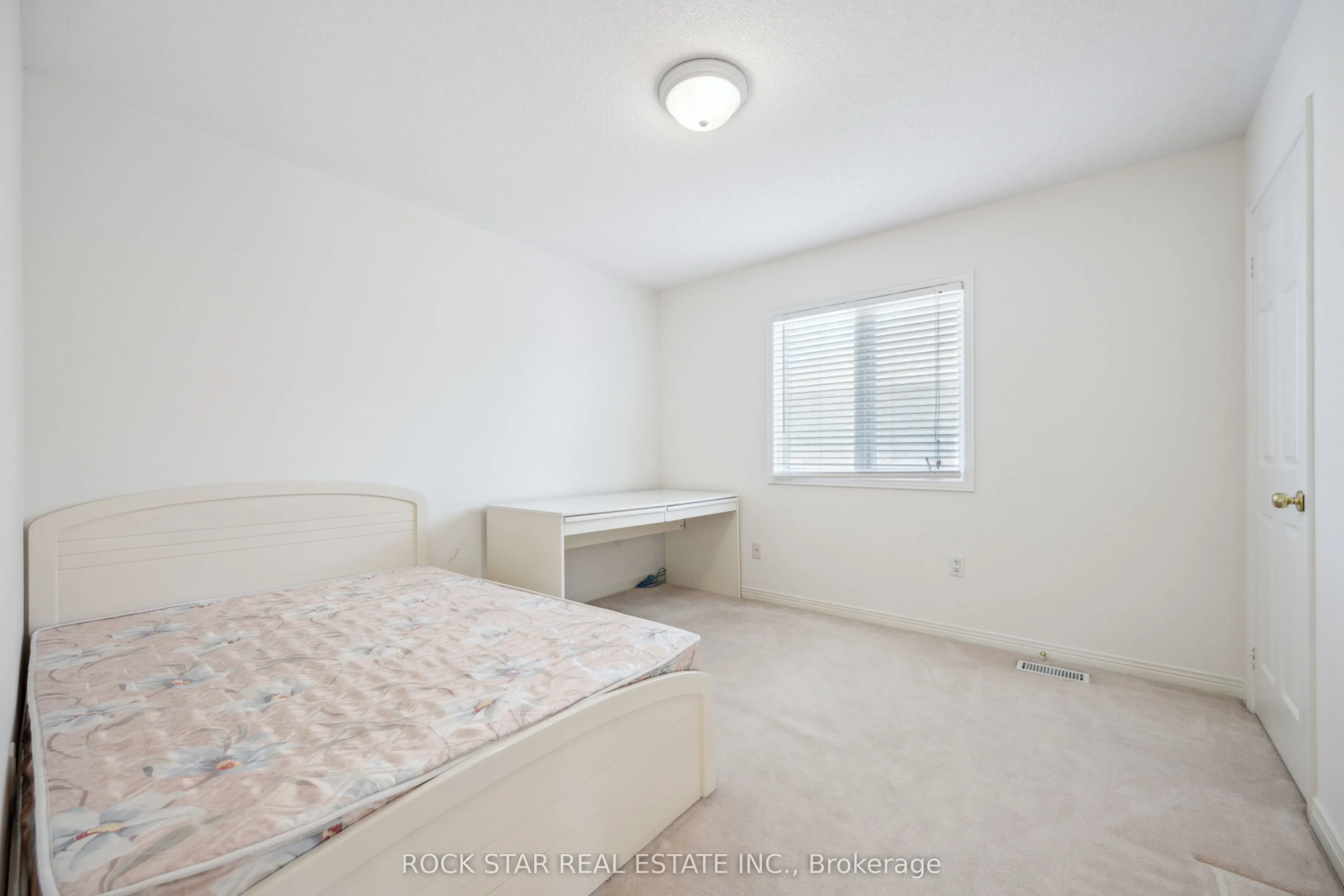 18 Burndenford Crescent